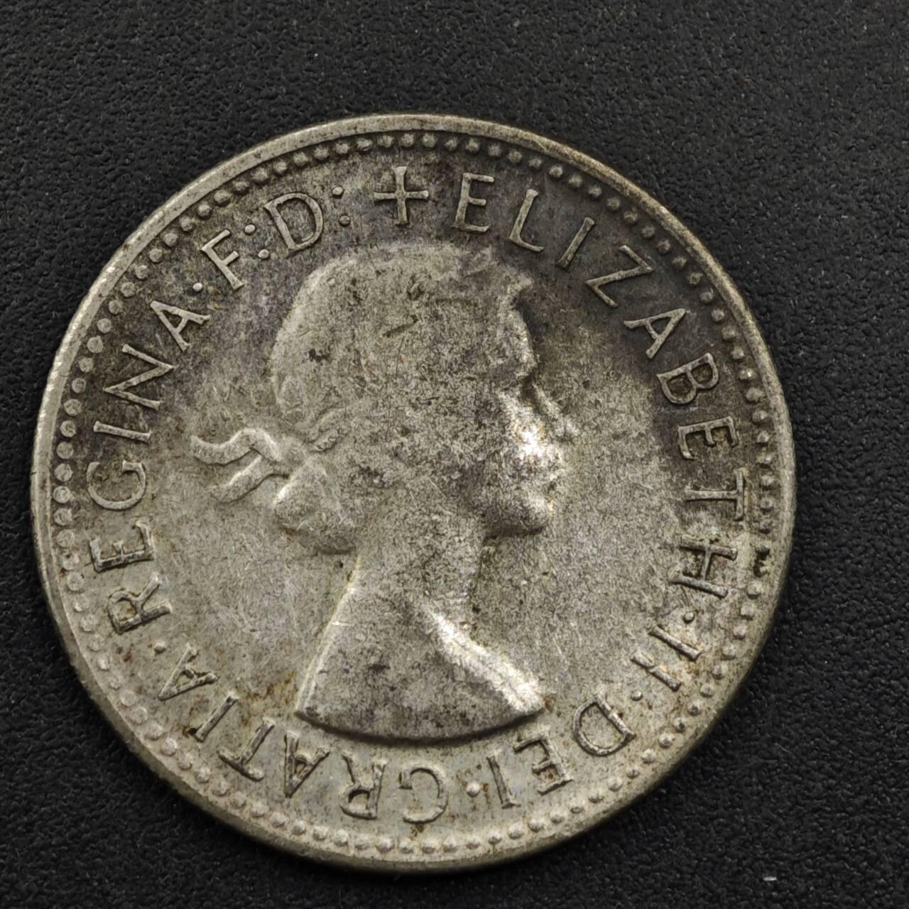 【淘币小摊】实时拍第八百三十三拍   散币场   满百包邮可预留二周 每周一统一发货   澳大利亚1961年伊丽莎白二世1先令银币