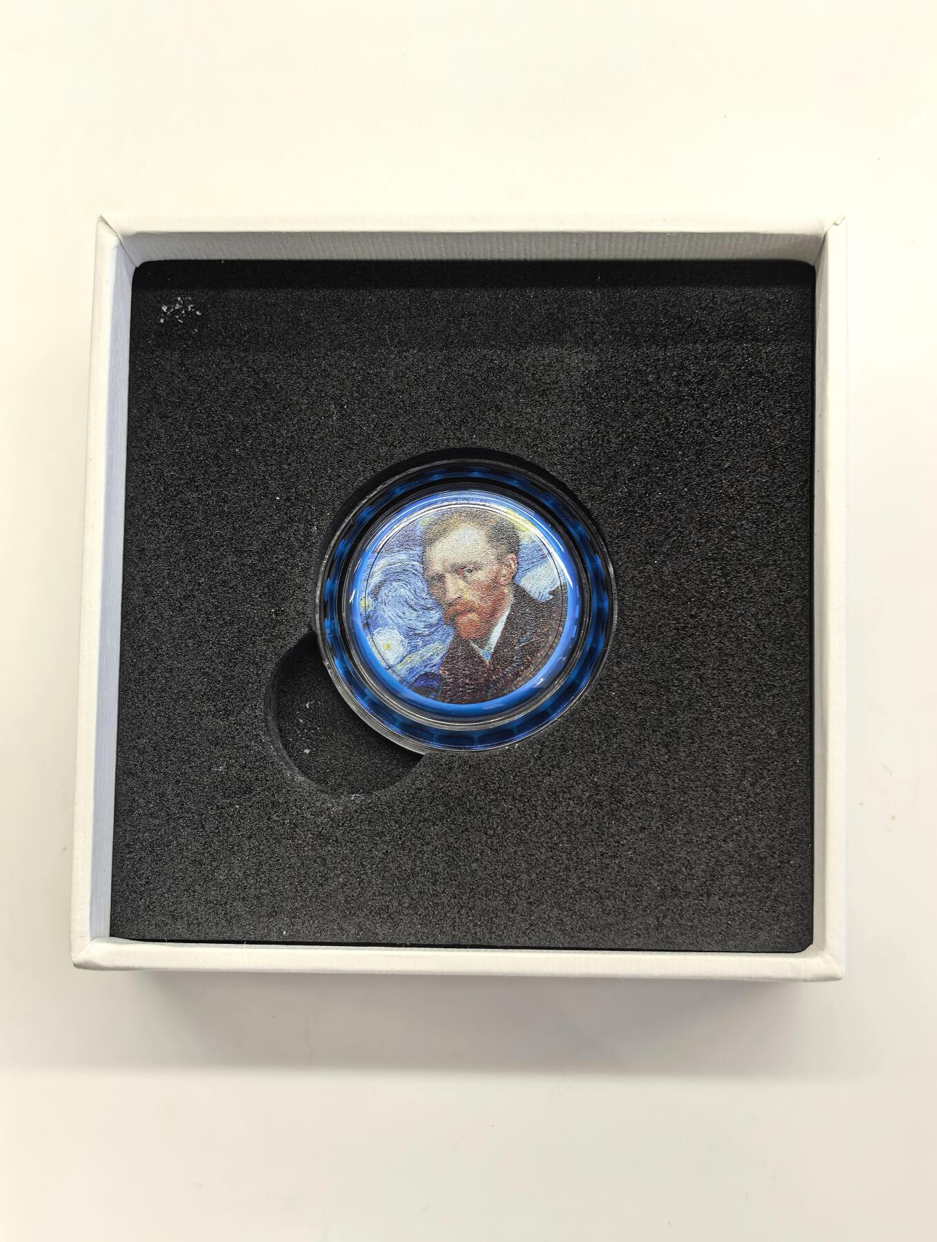 博洋堂世界钱币拍卖第153期（全场包邮） 乍得2022年1000中非法郎彩色精制银币 凡高瓶盖 6克999银 发行量：5千 盒证全（盒就是证）