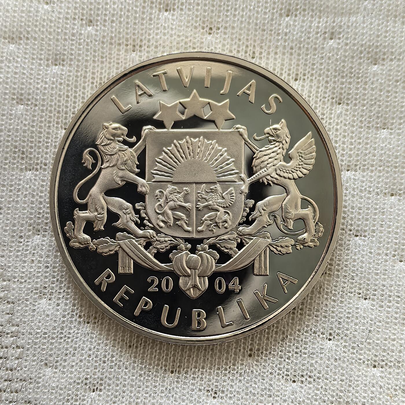 道一币馆币章第一百六十场 拉脱维亚2004年06年德国世界杯1拉特精制银币 31.47g 925S 50000