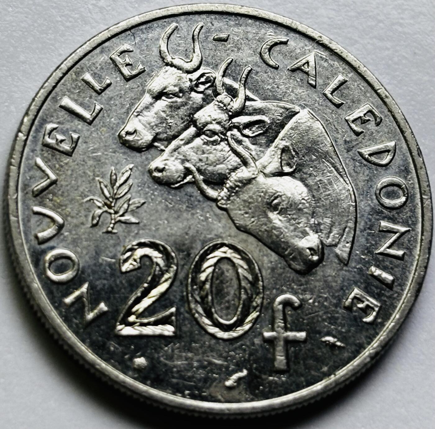 文馨钱币收藏第 286 场，圣诞节专场【 长期接收代拍品低至 0 佣金】 1983 年法属新喀里多尼亚 20 法郎，第二版本