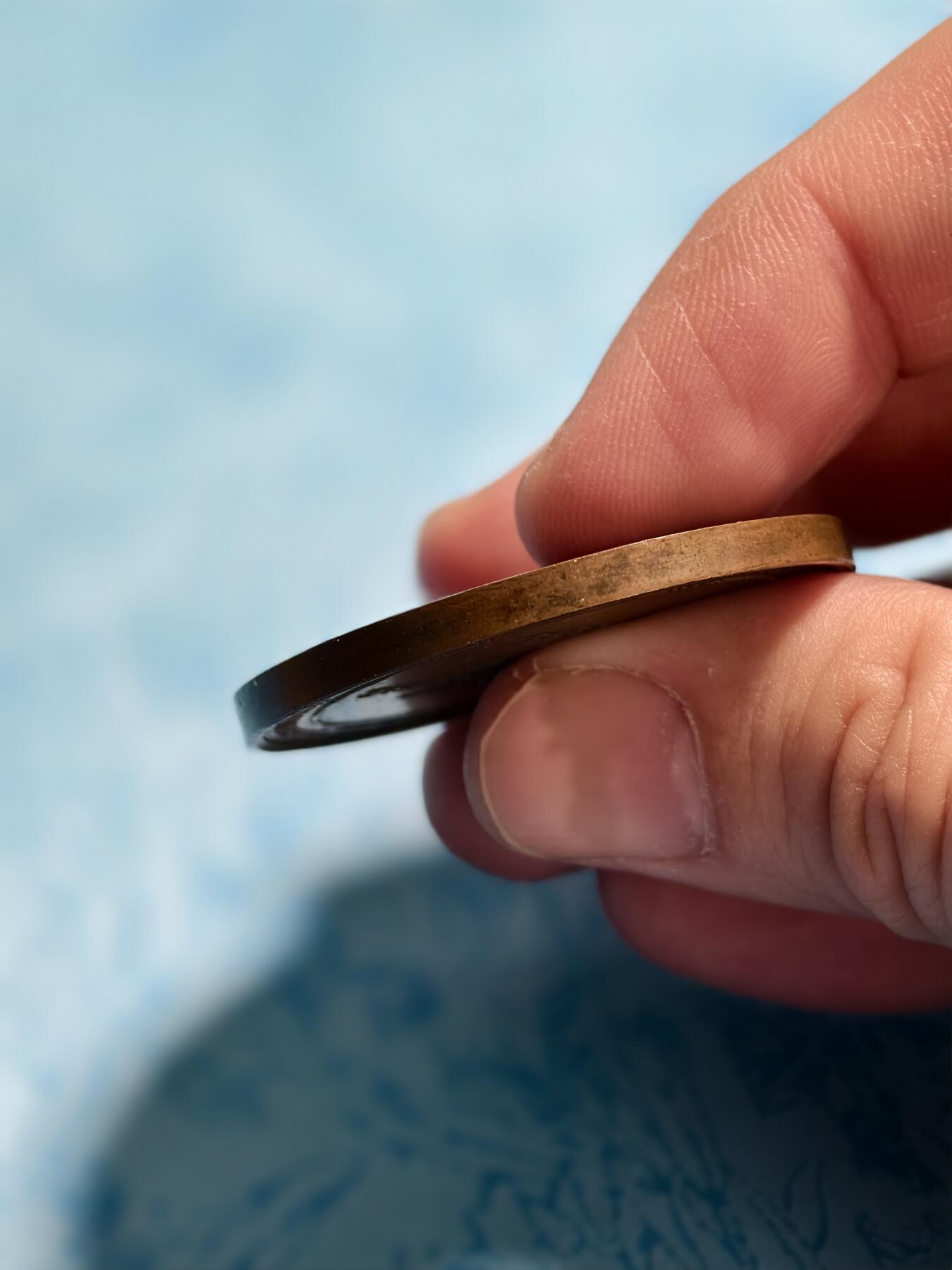 抚柳草堂-第三期章牌钱币 奖章勋章限时免佣 满百包邮 放漏专场 1838年法国精确医学之父纪念铜章，高浮雕工艺，细节清晰，早期光边原铸 直径40.8mm，35g铜质，巧克力包浆状态非常好