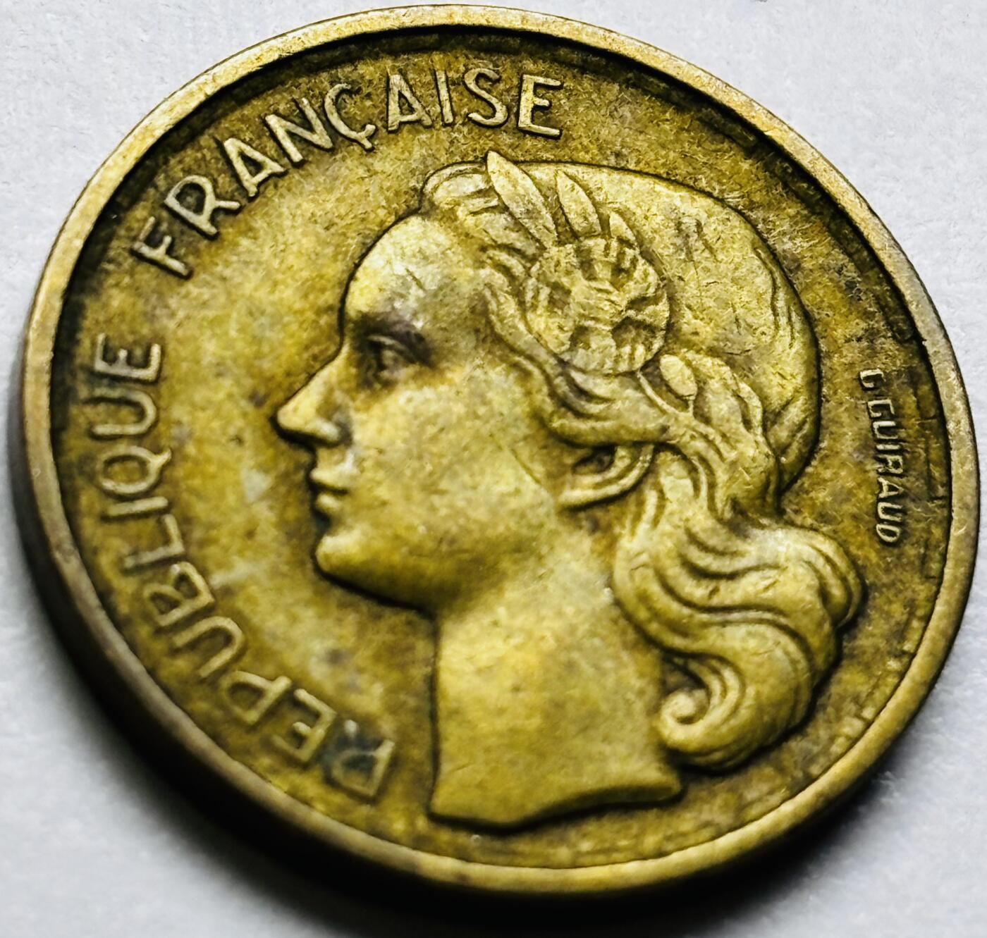 文馨钱币收藏第 286 场，圣诞节专场【 长期接收代拍品低至 0 佣金】 铜光美品 1952 年法兰西第四共和国 第六版本 10 法郎铜币 B 厂（斯特拉斯堡造币厂）