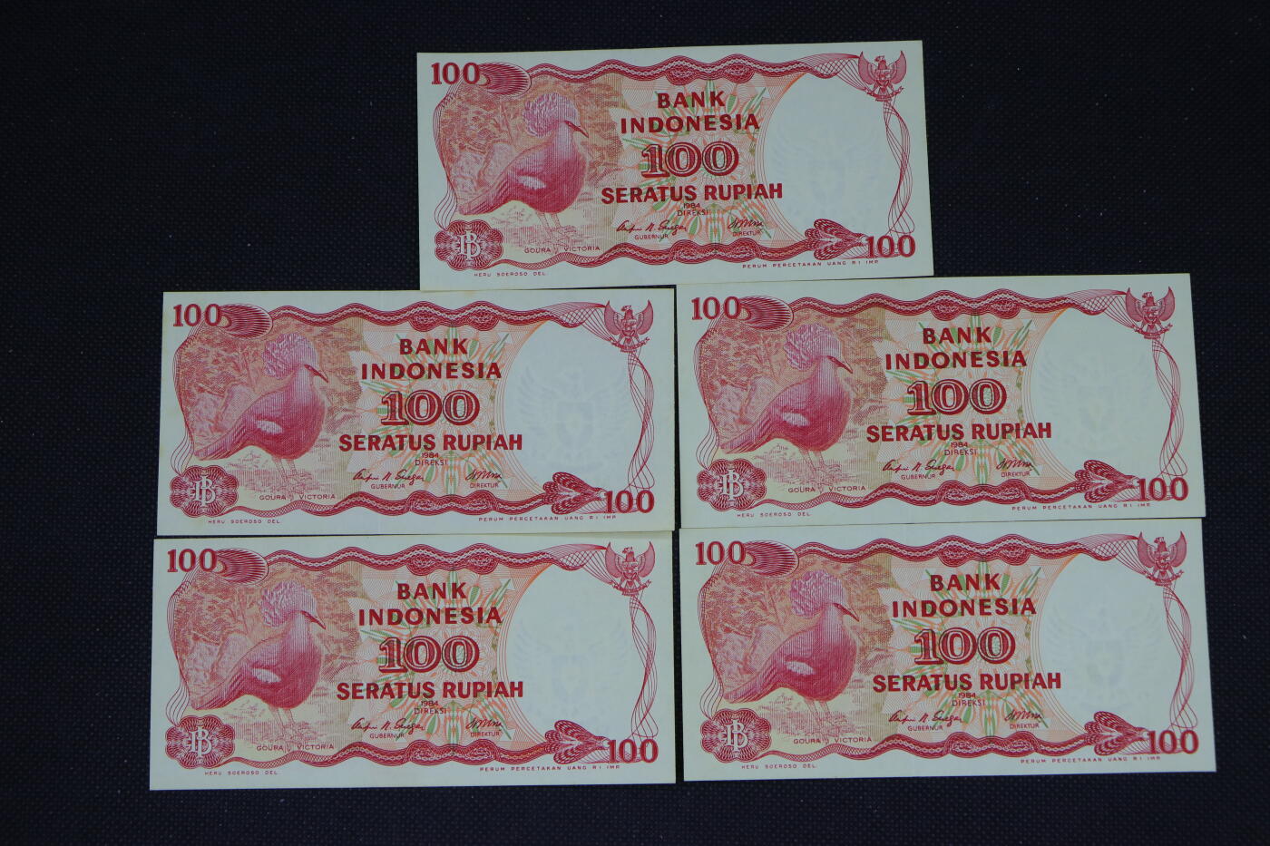 【淘币小摊】限时拍第八百三十四拍  纸币场  满百包邮可预留两周  周一统一发货   印尼100卢比纸币5张