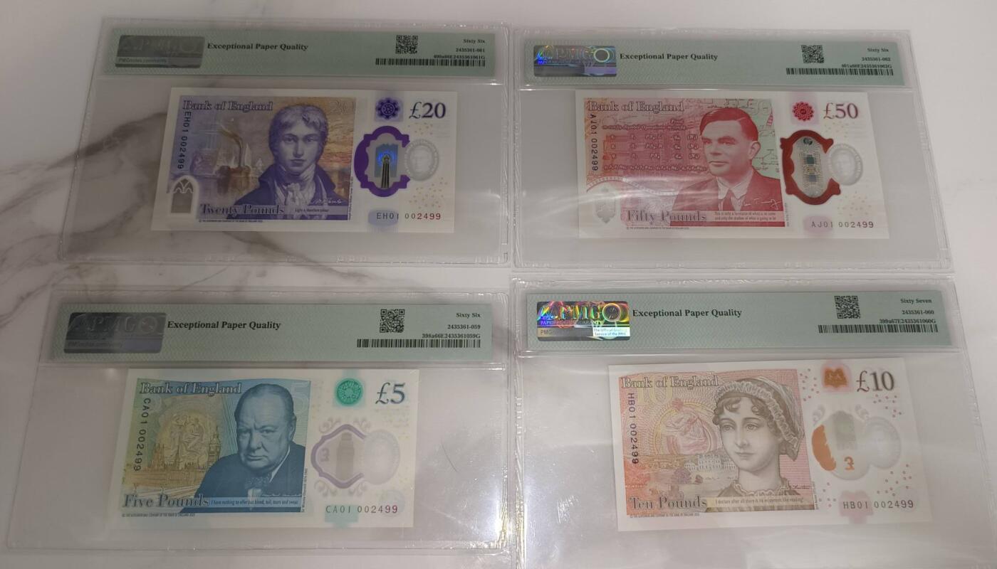 《艾美收藏》第225期-12.15周日外币精选场 (首发冠全同4张)英国2024年查尔斯版首发01冠5-50镑全同千位小号 PMG评级认证