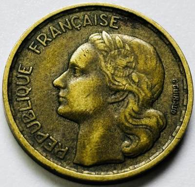 文馨钱币收藏第 286 场，圣诞节专场【 长期接收代拍品低至 0 佣金】 - 铜光美品 1952 年法兰西第四共和国 第六版本 B 厂 斯特拉斯堡造币厂10 法郎铜币