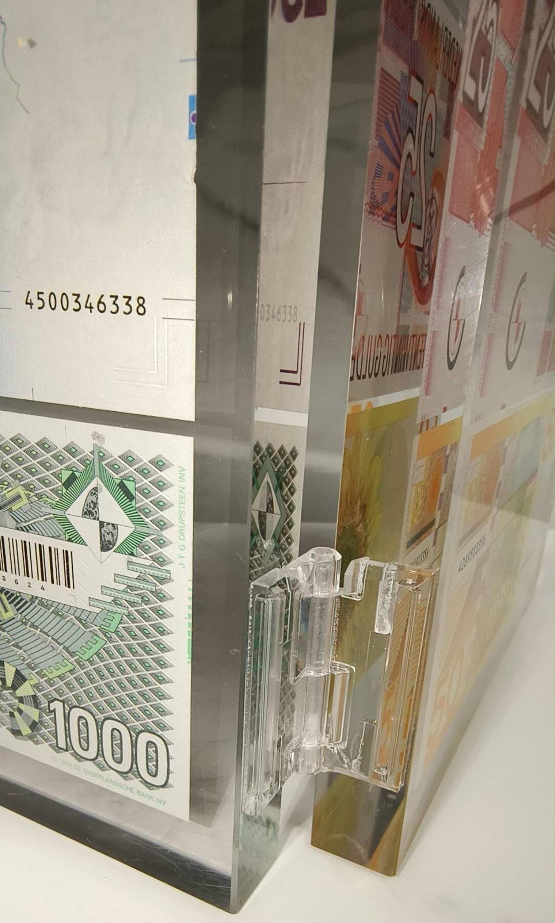 《艾美收藏》第225期-12.15周日外币精选场 荷兰银行原装水晶密封纸币10、25、50、100、250、1000盾全新UNC，合页有瑕如图所示