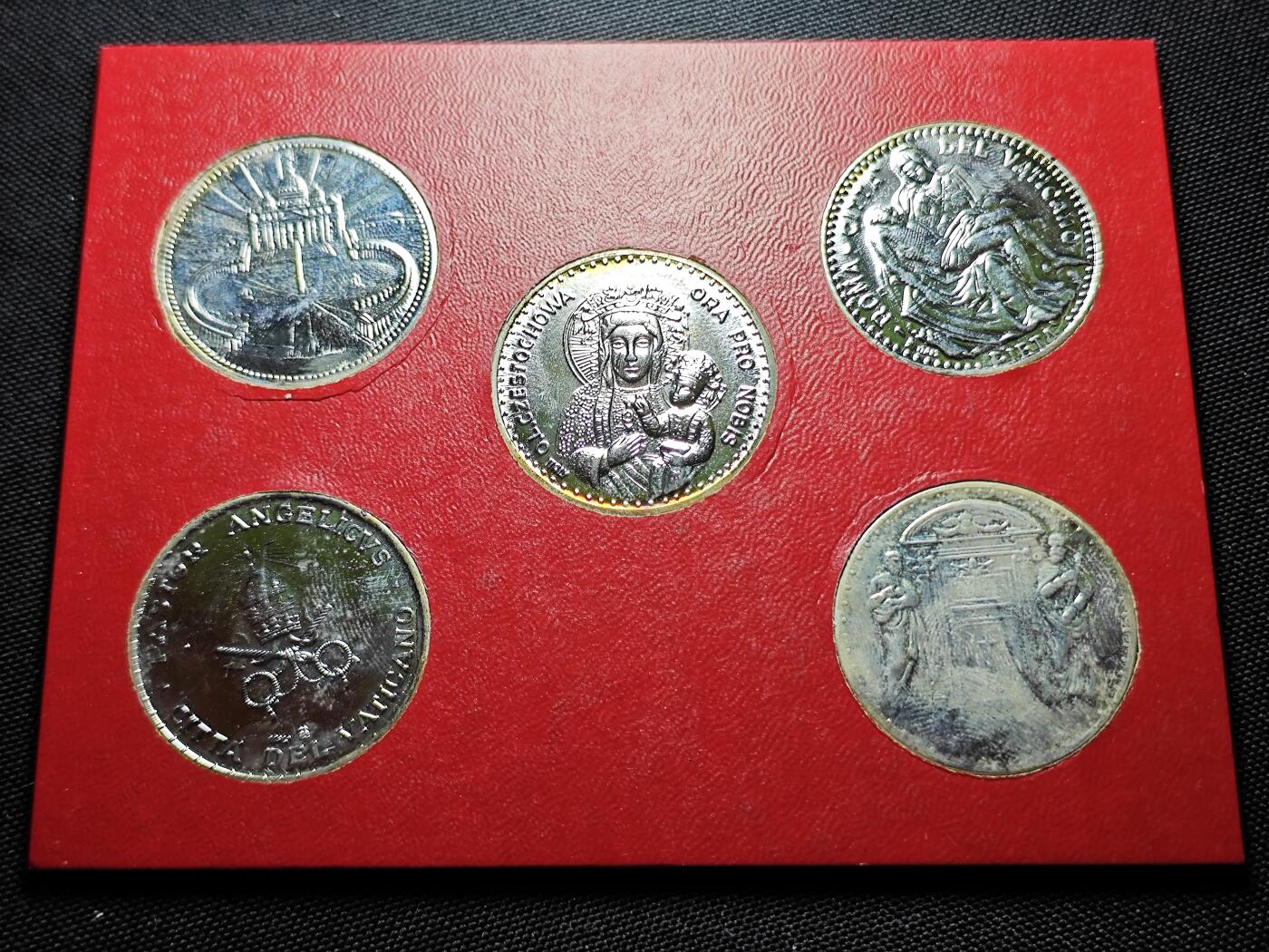 KK钱币收藏小铺 《套币 好品/批量散币专场》  2月预留时间 周末发货  梵蒂冈镀银章5枚套