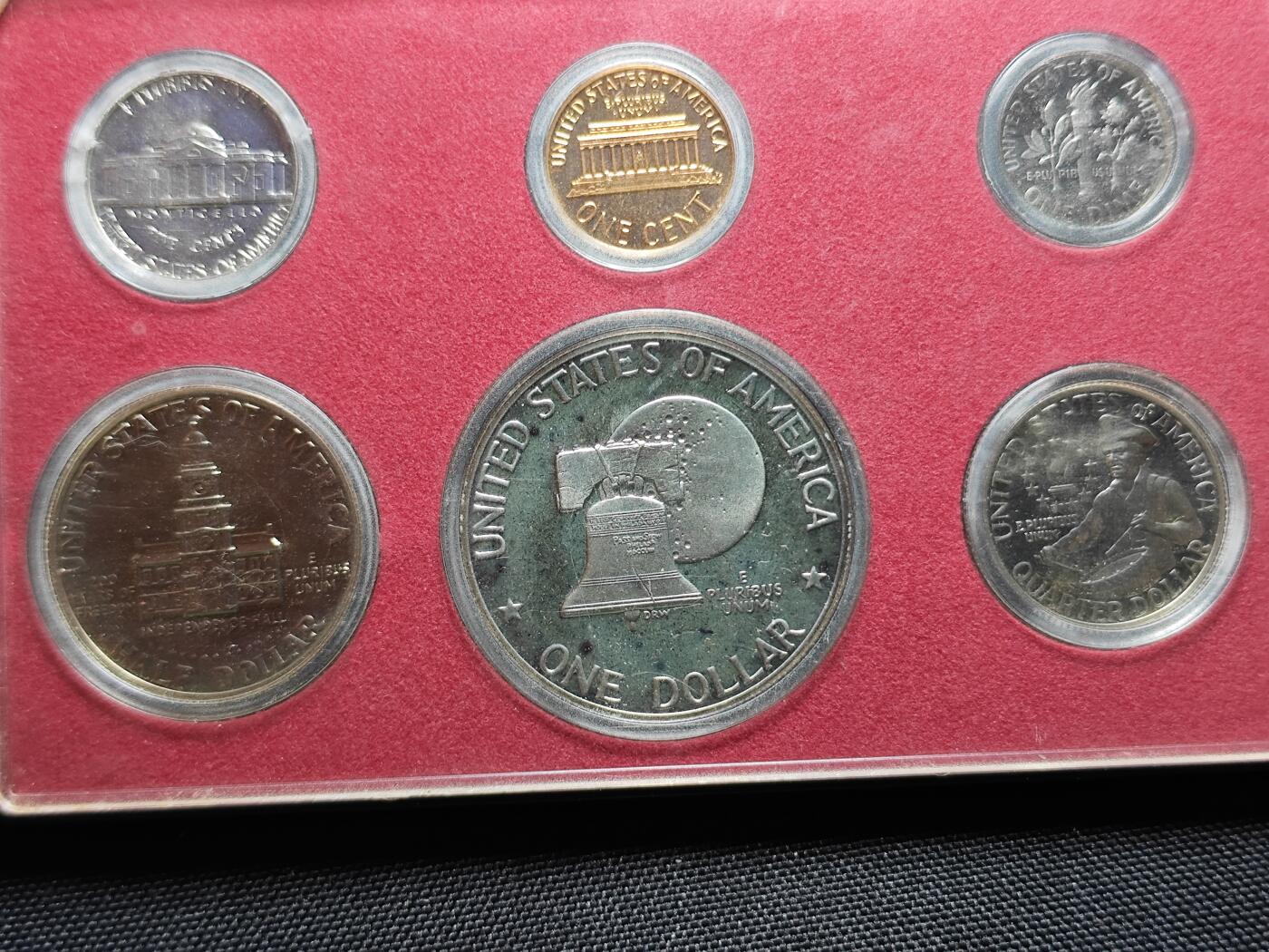 KK钱币收藏小铺 《套币 好品/批量散币专场》  2月预留时间 周末发货  1975美国建国200周年精制套币 大小面值清年一套 含艾克大一元精制