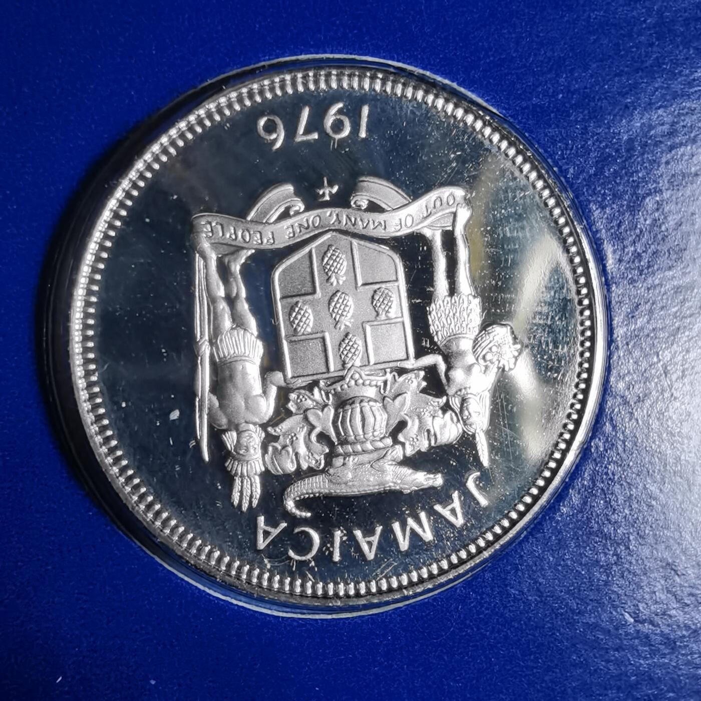 沼泽如烟--第941场 牙买加1976年5分精制币