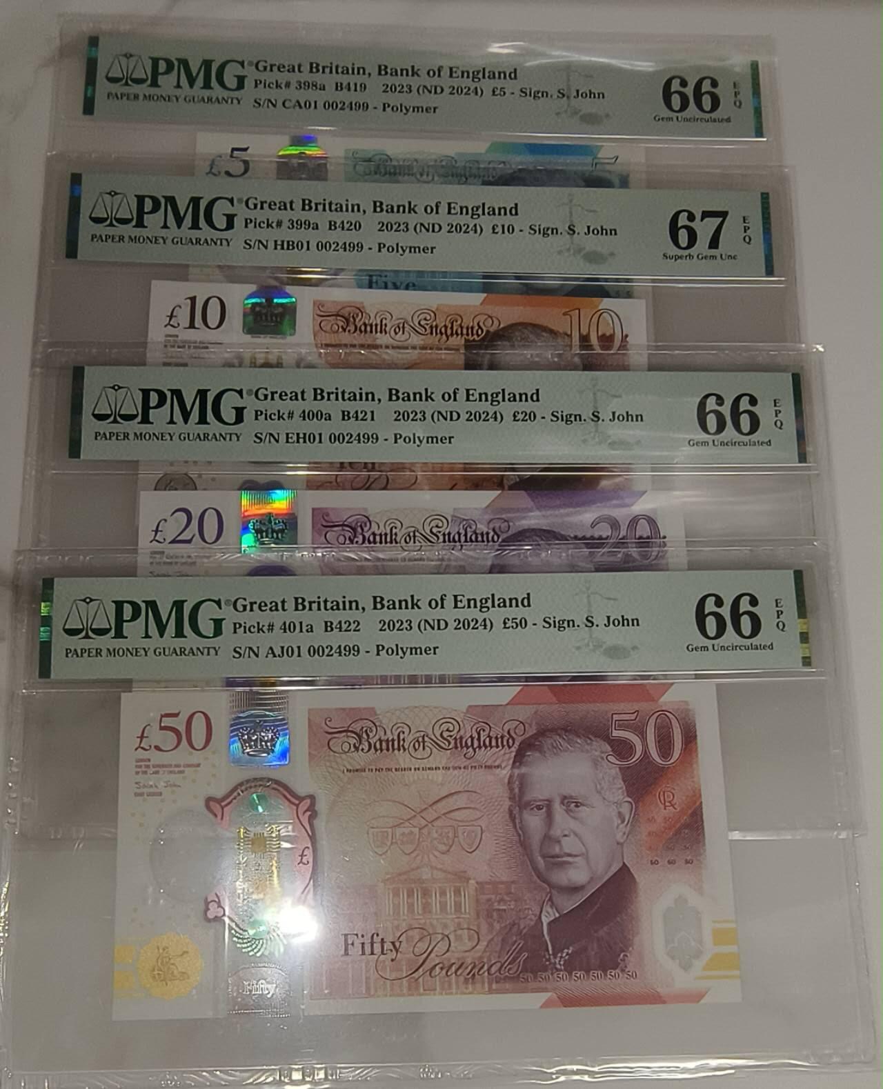 《艾美收藏》第225期-12.15周日外币精选场 (首发冠全同4张)英国2024年查尔斯版首发01冠5-50镑全同千位小号 PMG评级认证