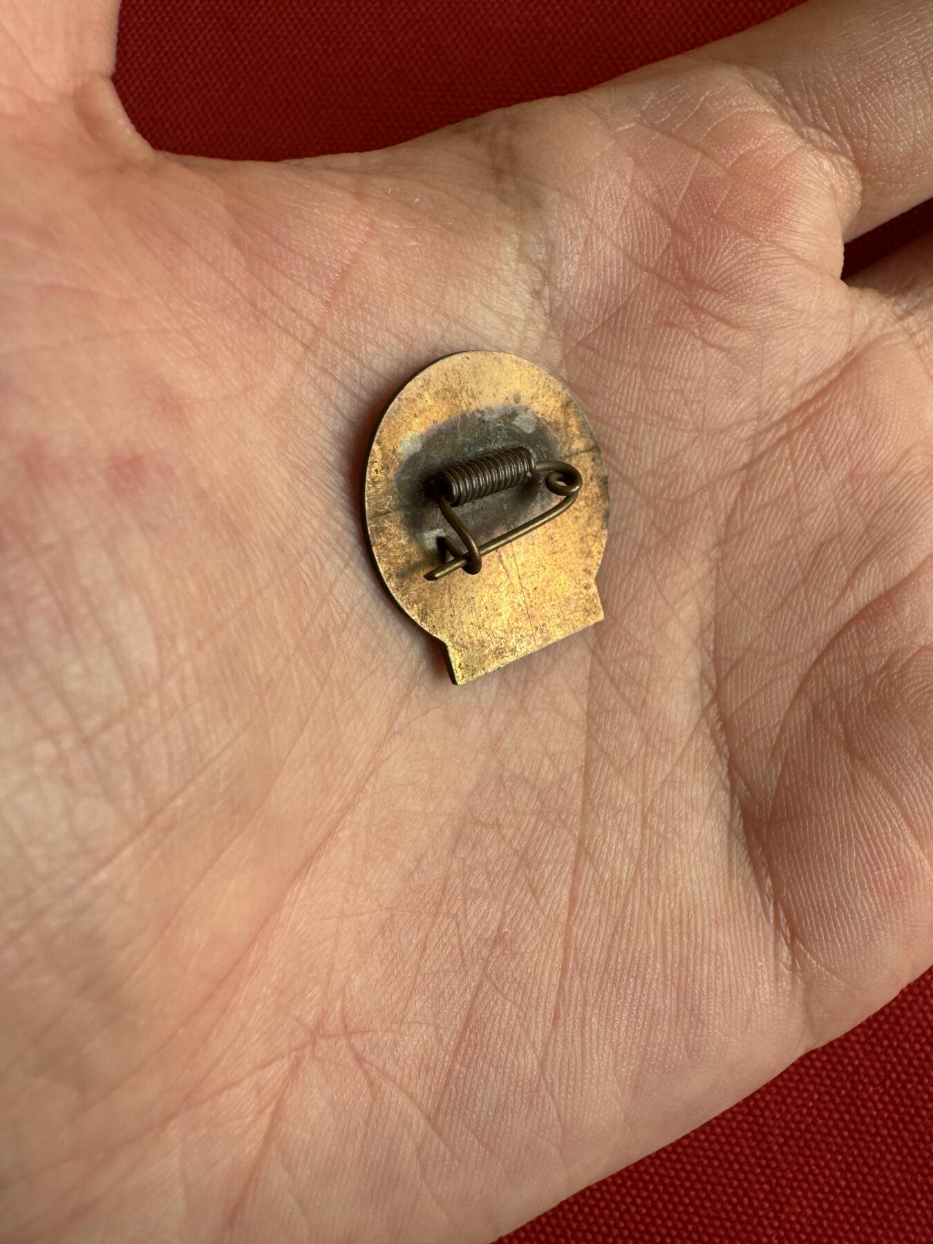 五哥徽章群   20号周六晚上八点4群联拍 铜章