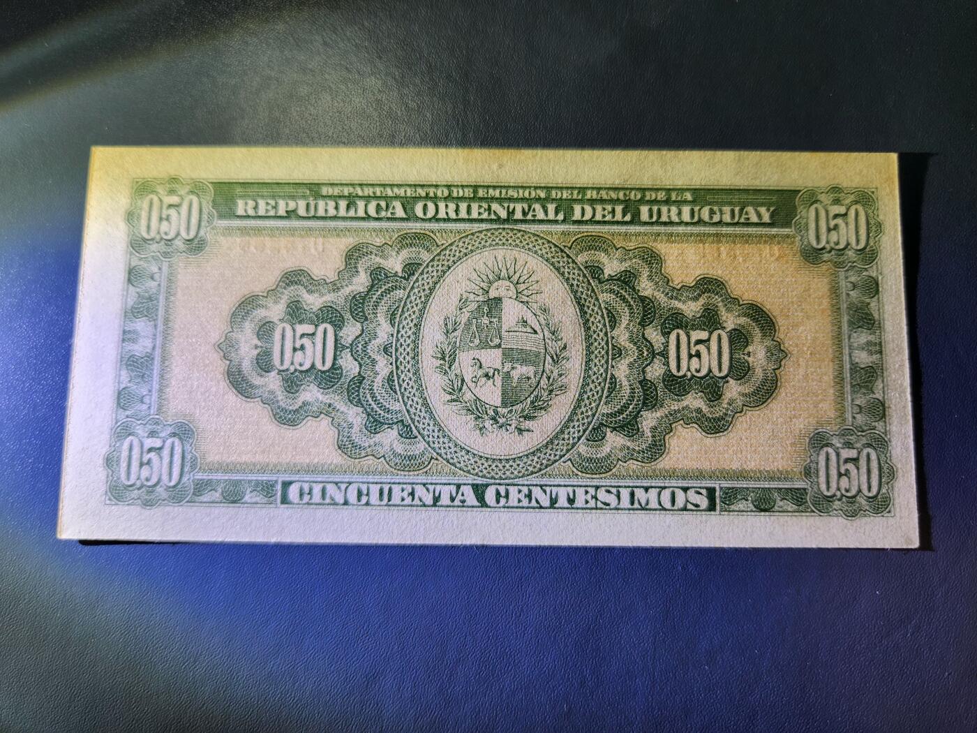 12月20号晚上8点 外国纸币自动截拍第74场 1939年 乌拉圭 50分 新品有一道细折