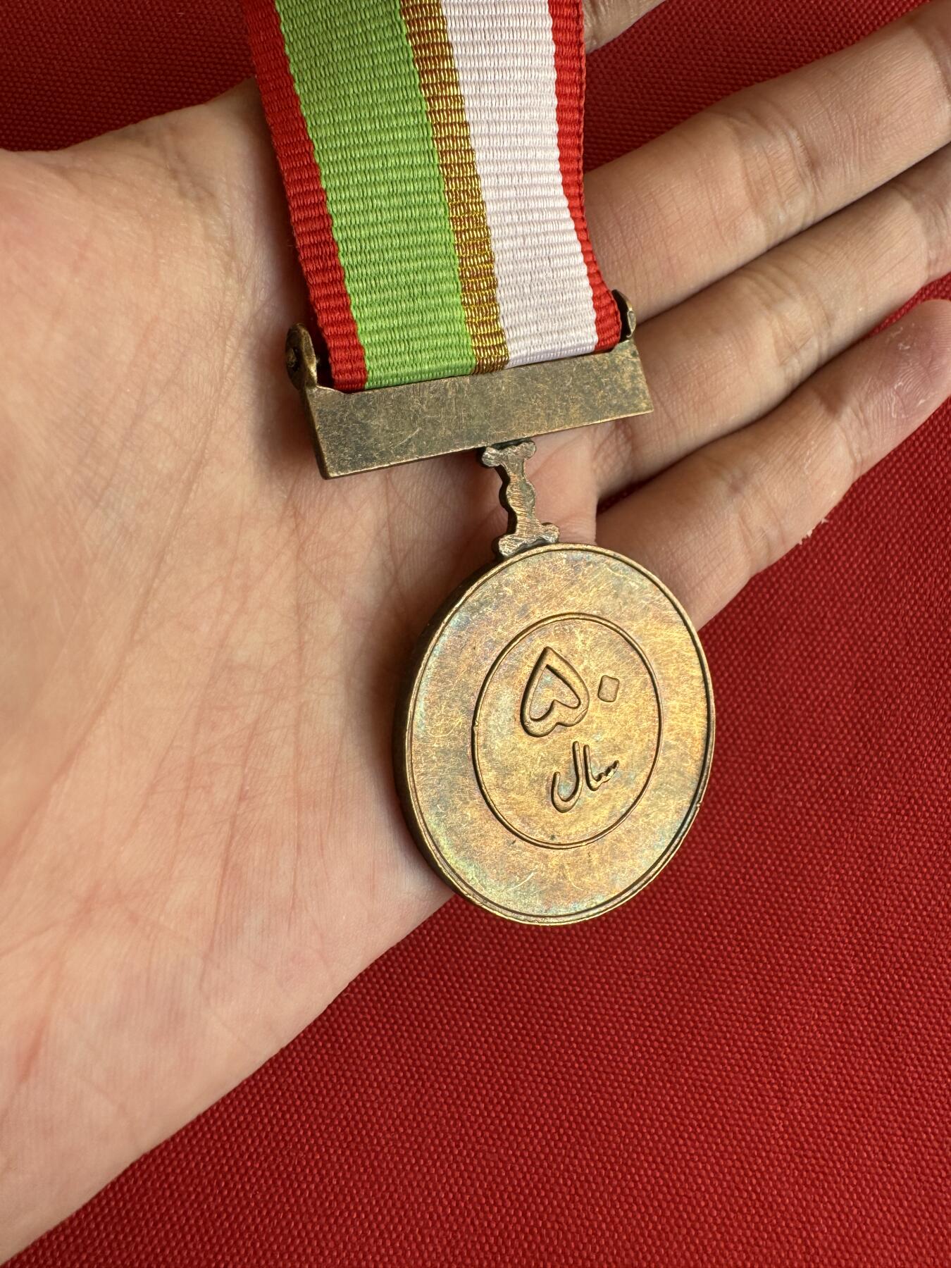 五哥徽章群   20号周六晚上八点4群联拍 铜章