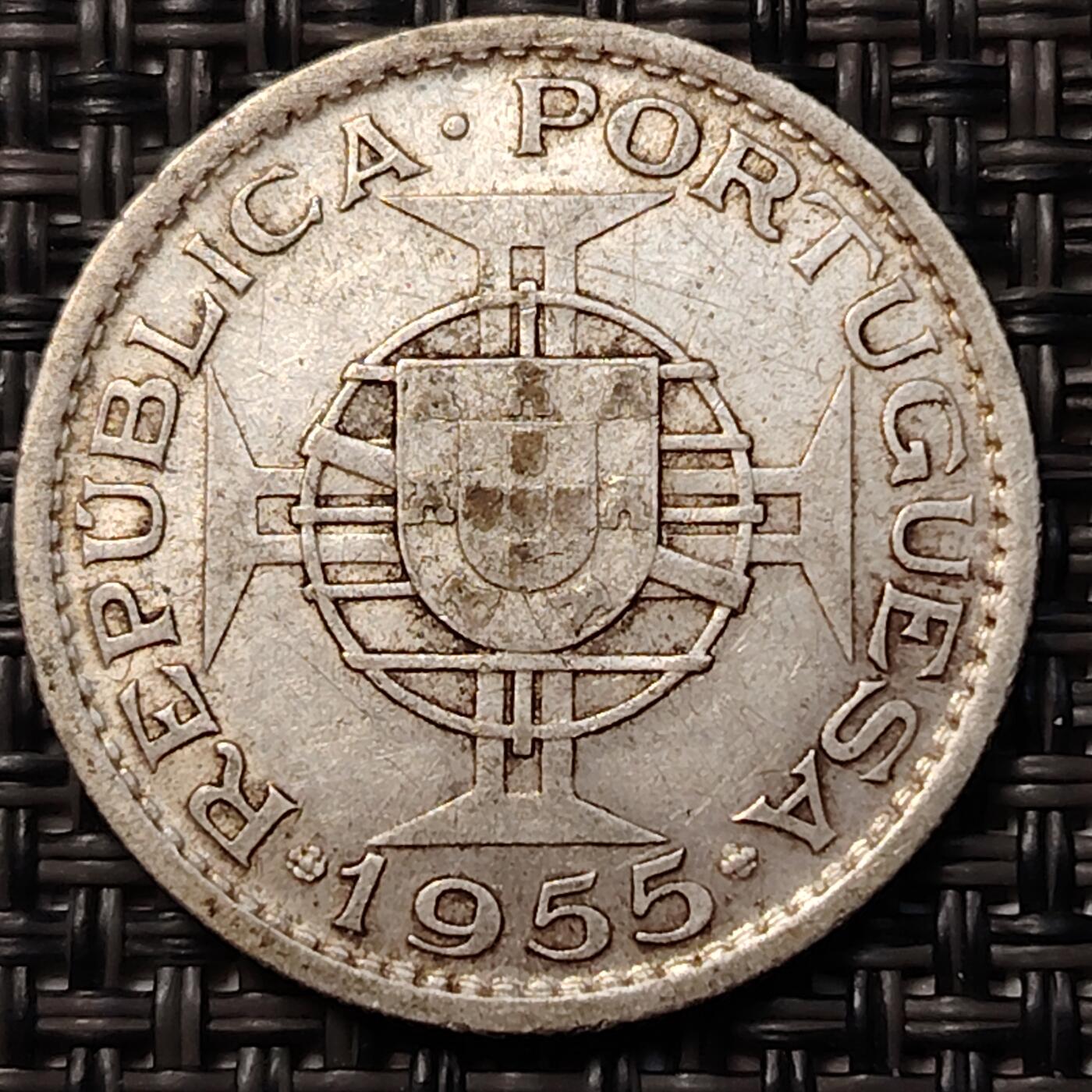 布加迪🐬～世界钱币(上海)🌾第 266 期 /  各国套币和散币