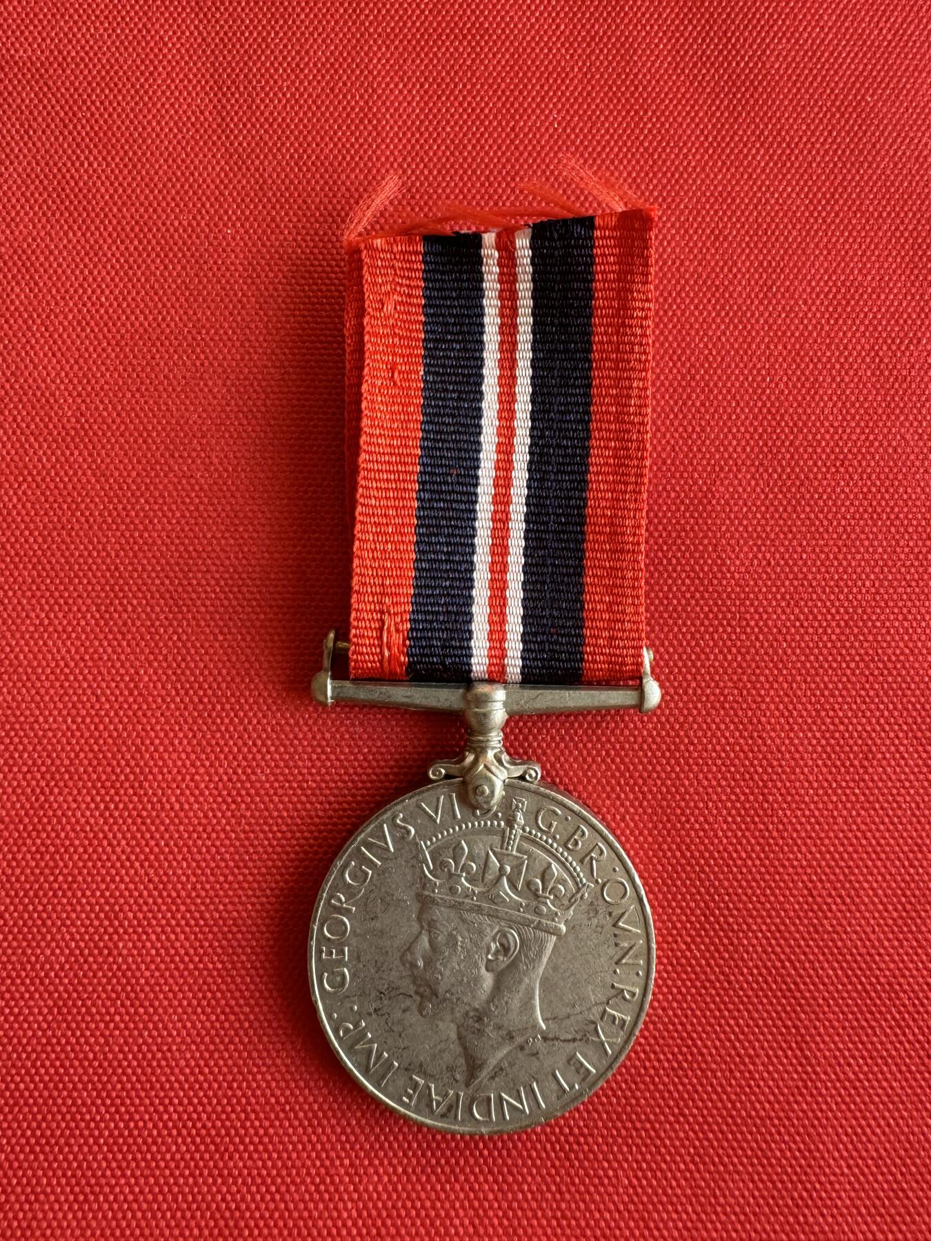 五哥徽章群   20号周六晚上八点4群联拍 铜章