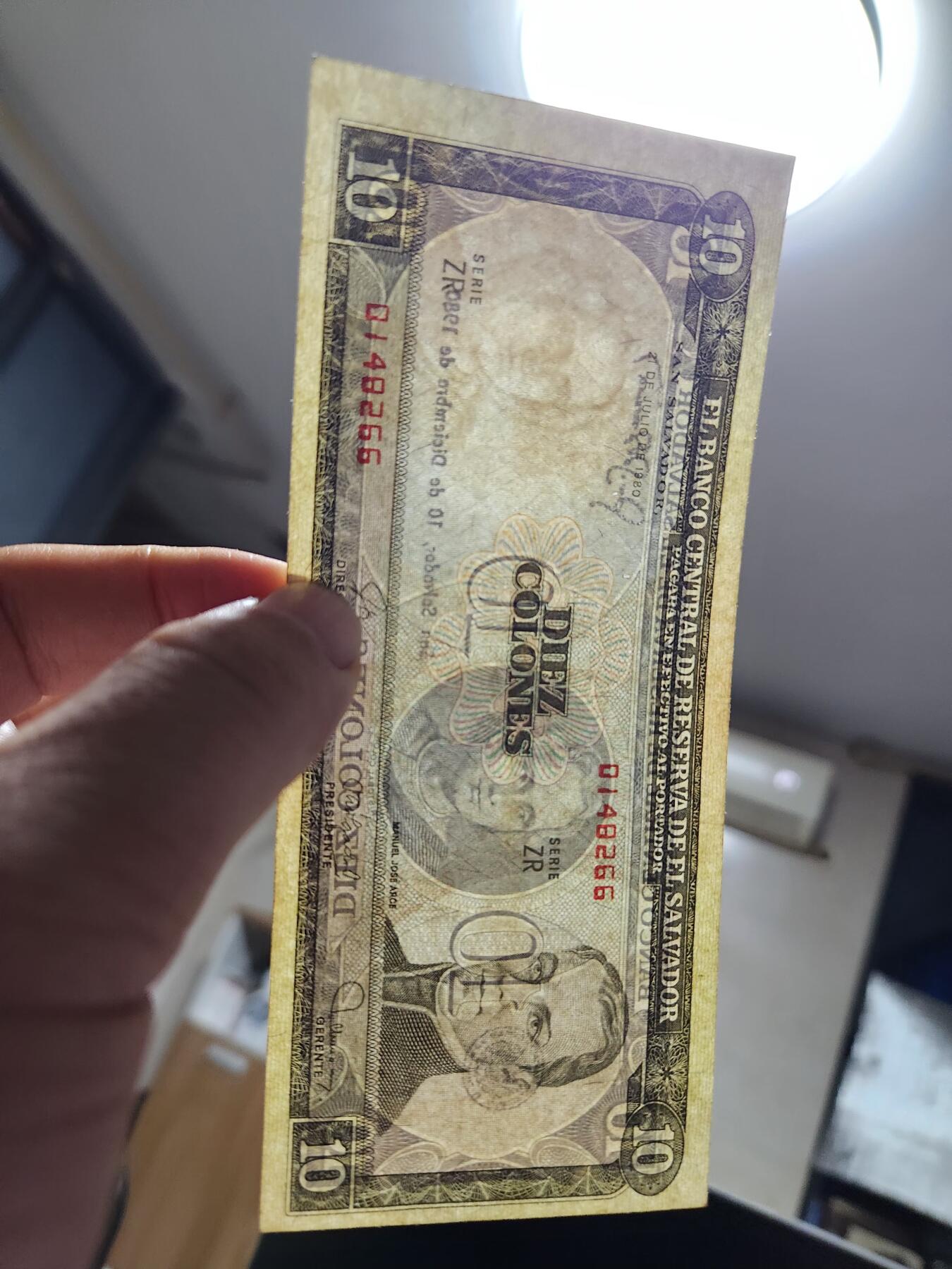 12月21号晚上8点 外国纸币自动截拍第75场 萨尔瓦多1980年10科朗纸币