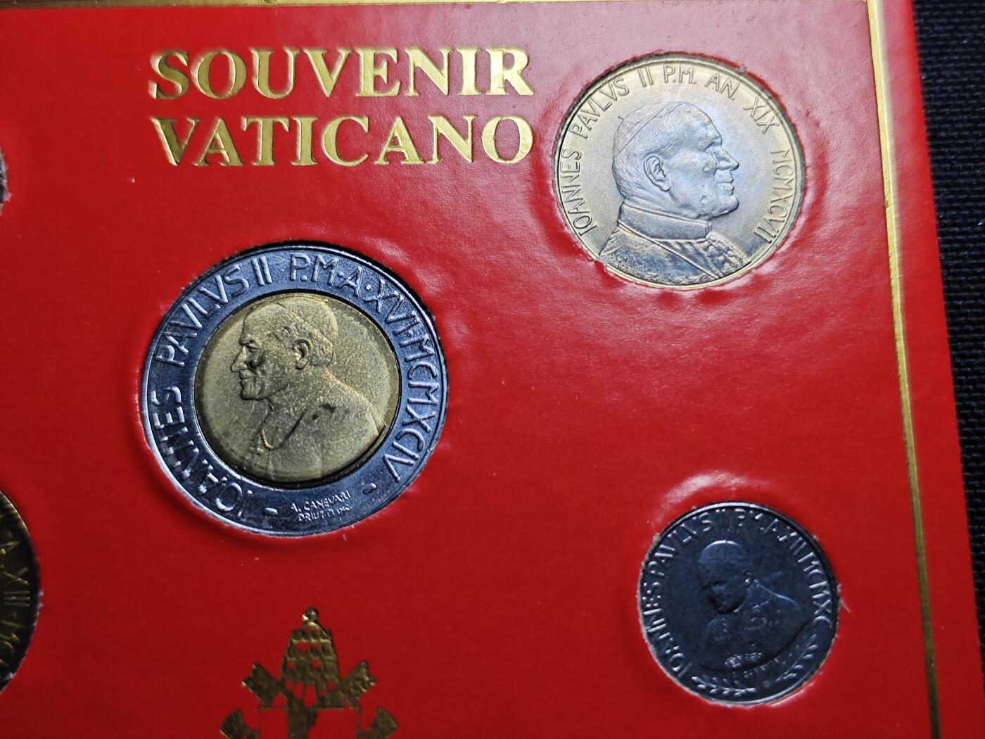 KK钱币收藏小铺 《套币 好品/批量散币专场》  2月预留时间 周末发货  梵蒂冈 含500里拉双色币