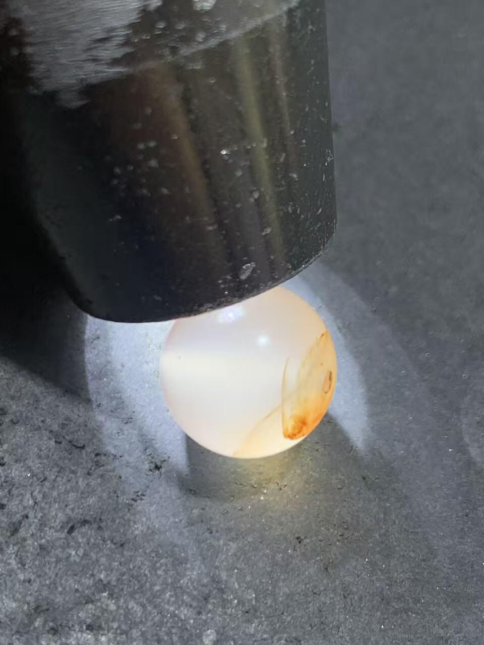 精美川料南红玛瑙荔枝冻飘红圆珠一颗！，