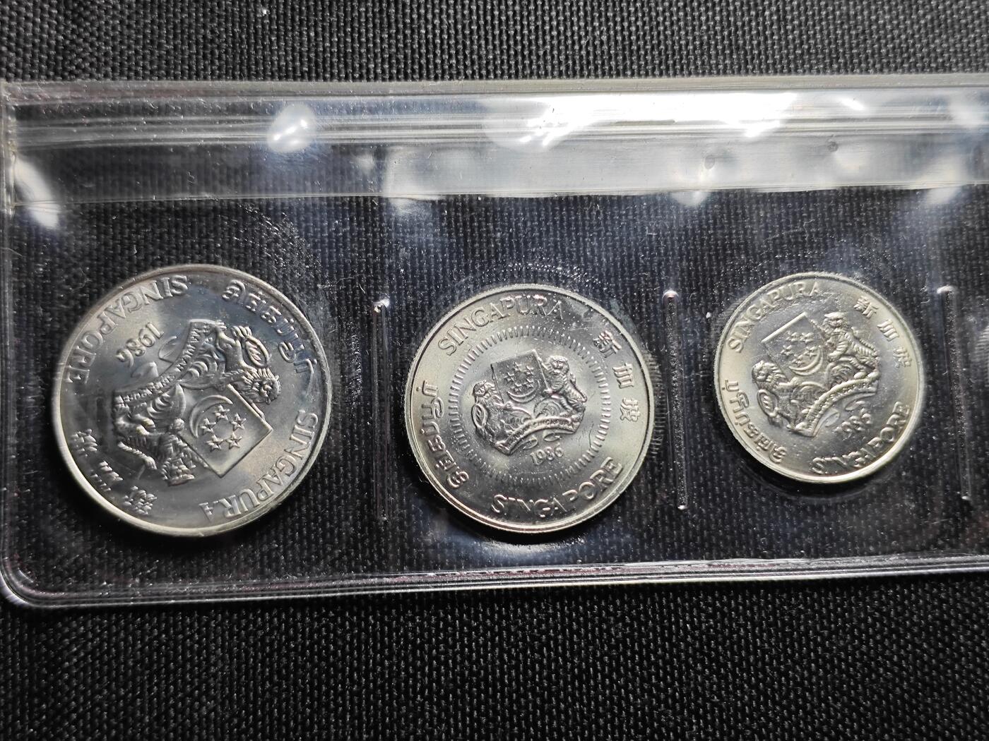 KK钱币收藏小铺 《套币 好品/批量散币专场》  2月预留时间 周末发货  1986新加坡生肖主题虎 大小面值清年一套 含少见1元
