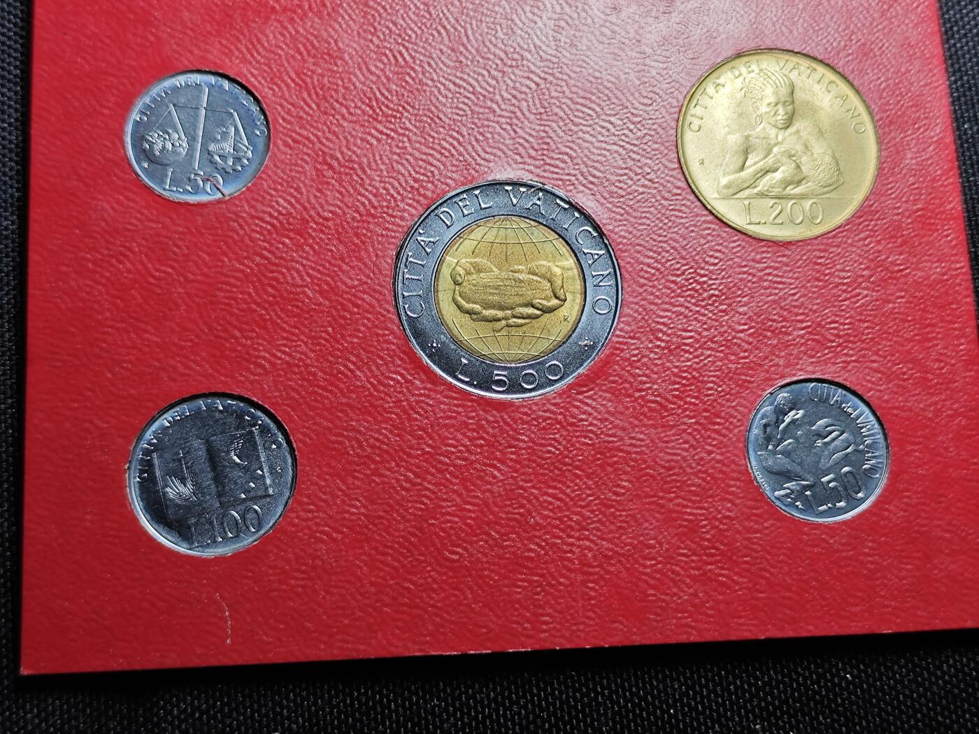 KK钱币收藏小铺 《套币 好品/批量散币专场》  2月预留时间 周末发货  梵蒂冈套币 含双色币