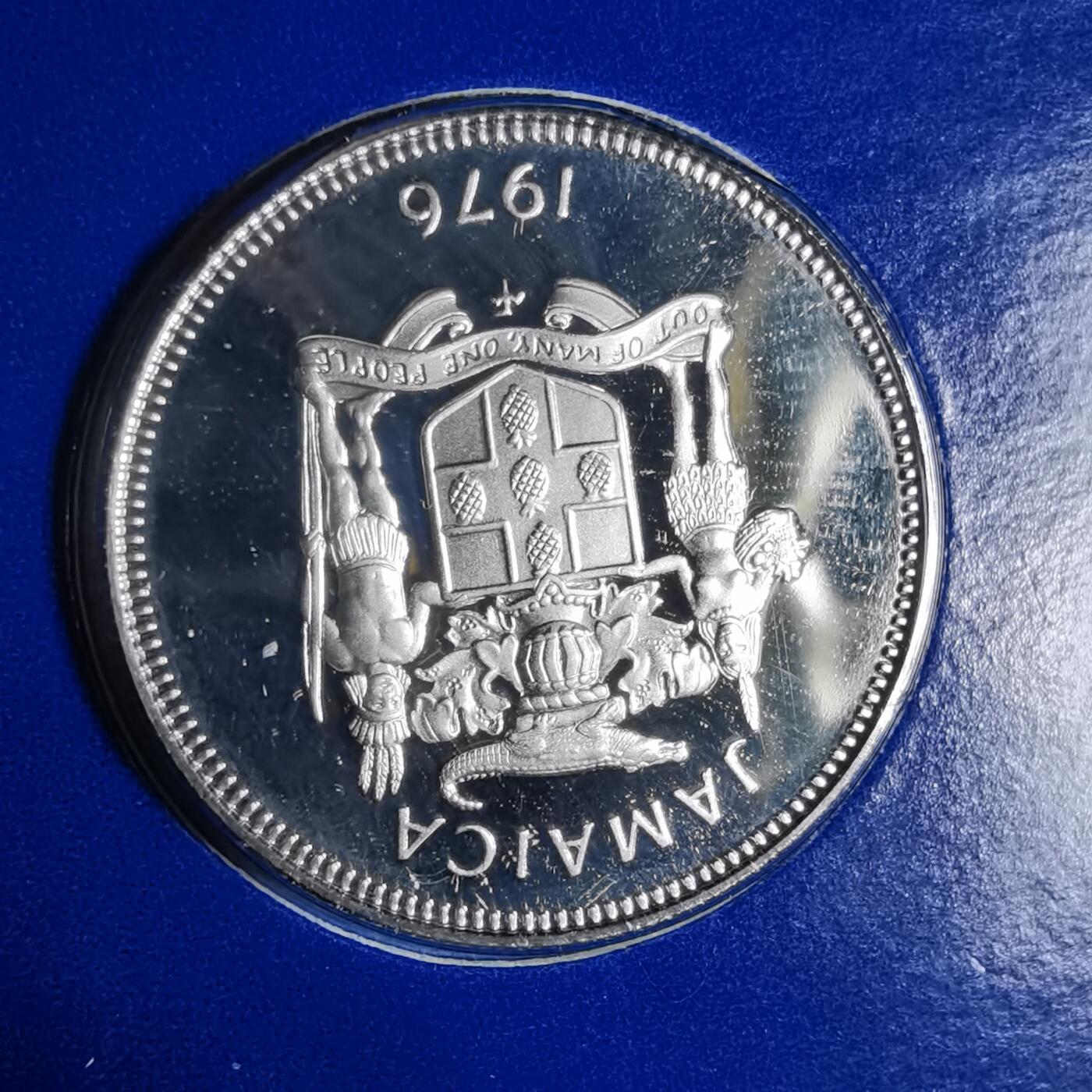 沼泽如烟--第941场 牙买加1976年5分精制币