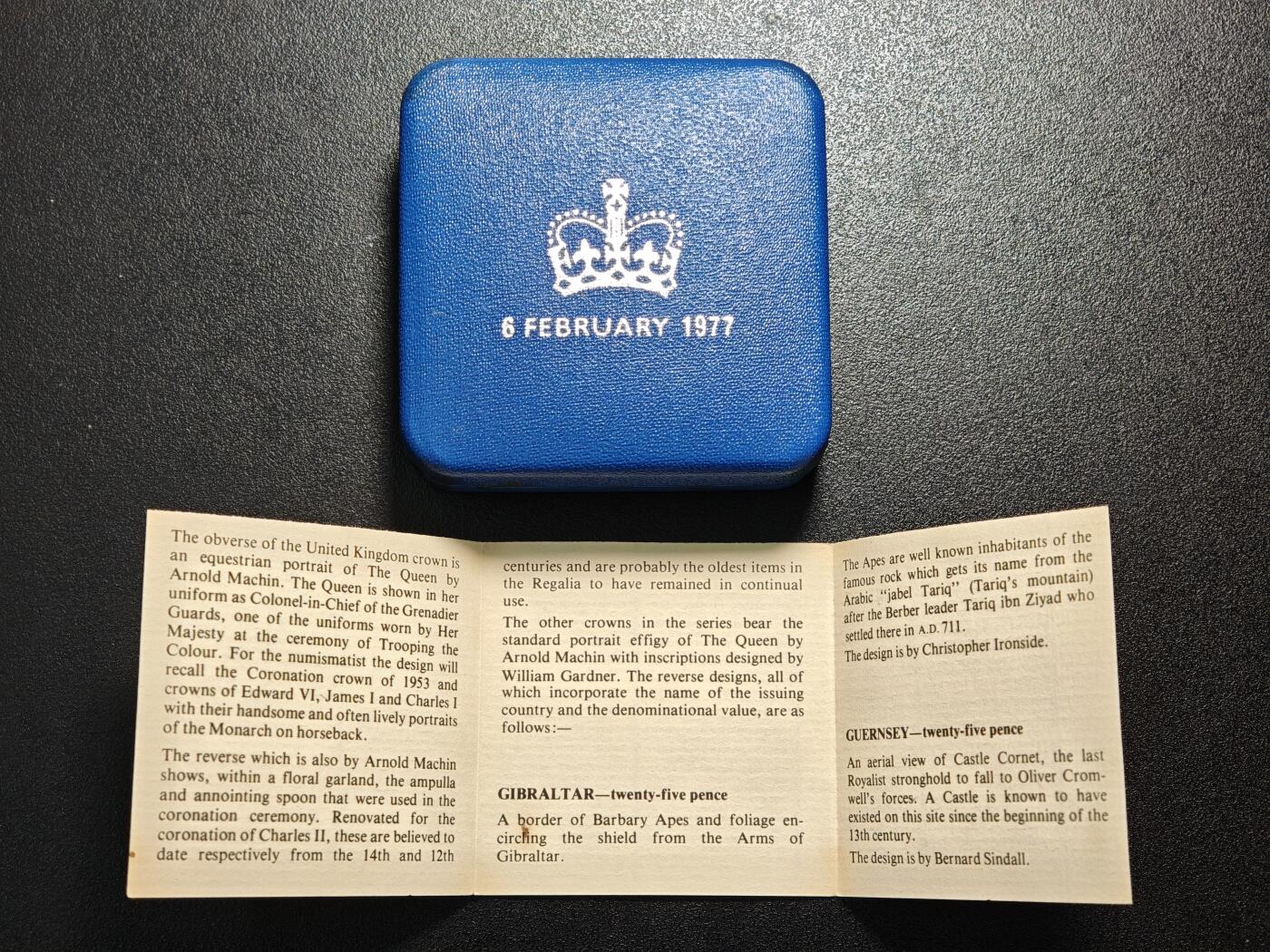 【德藏】世界币章拍卖第158期（拍品征集中~欢迎藏友联系） 1977年 英国伊丽莎白二世女王登基25周年银禧镀金精制纪念章 原盒 带证书 直径约：38.61mm；重约：28.276g