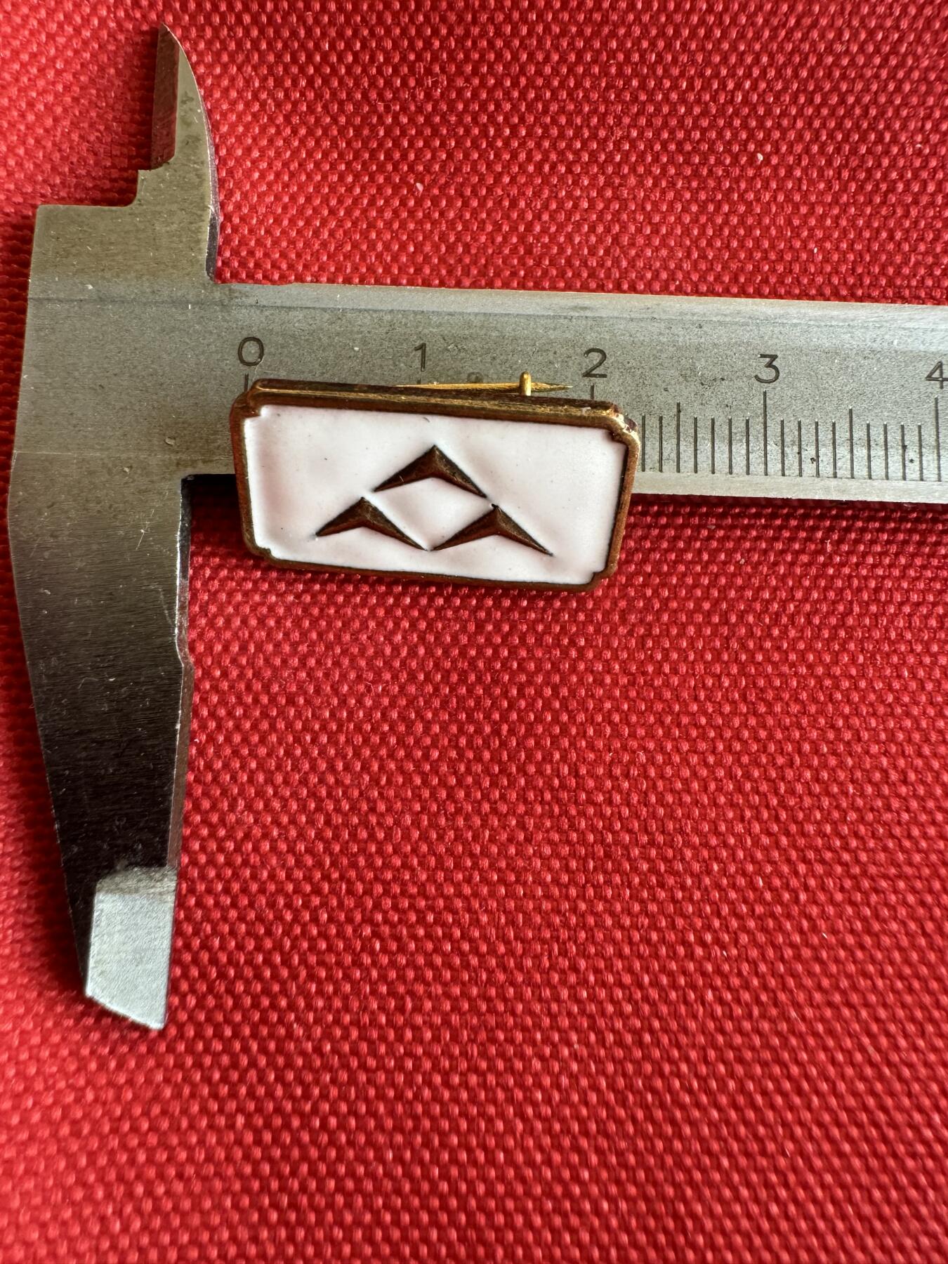 五哥徽章群   20号周六晚上八点4群联拍 铜章