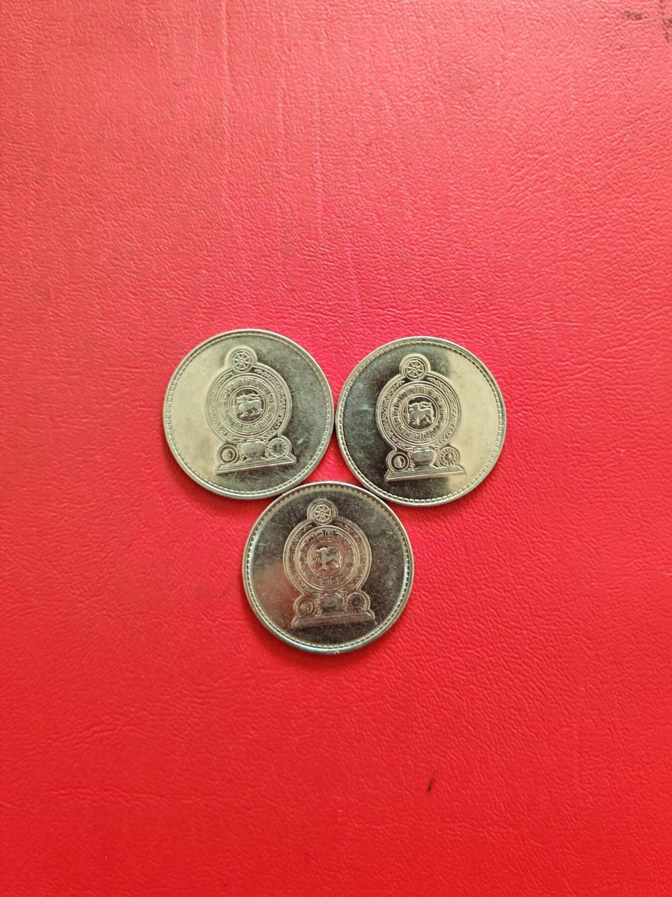 【云涧收藏】第八十四场 斯里兰卡2006/2009/2011年2卢比3枚