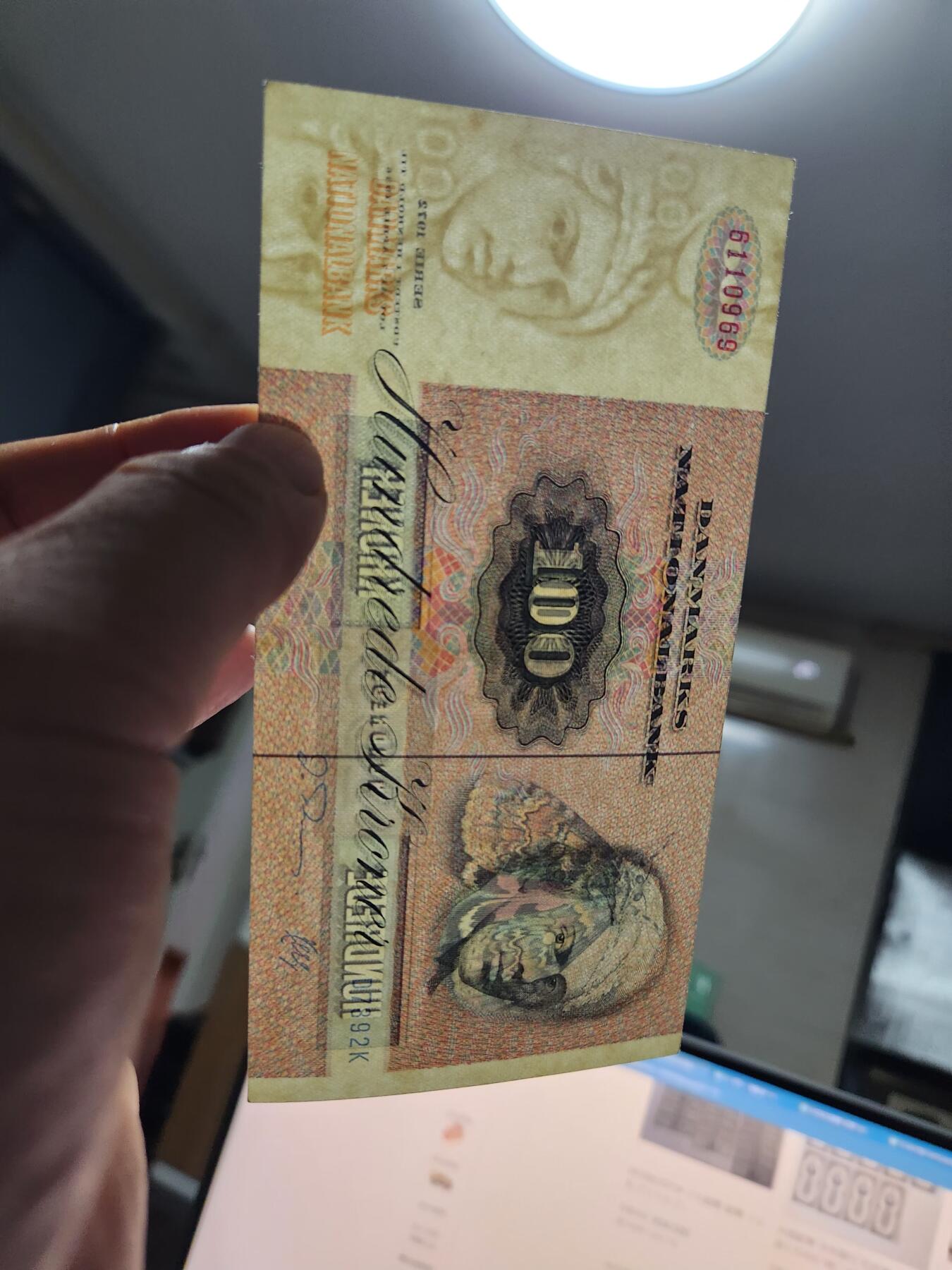 12月20号晚上8点 外国纸币自动截拍第74场 丹麦 1972年/1986年 100克朗 近新有点黄