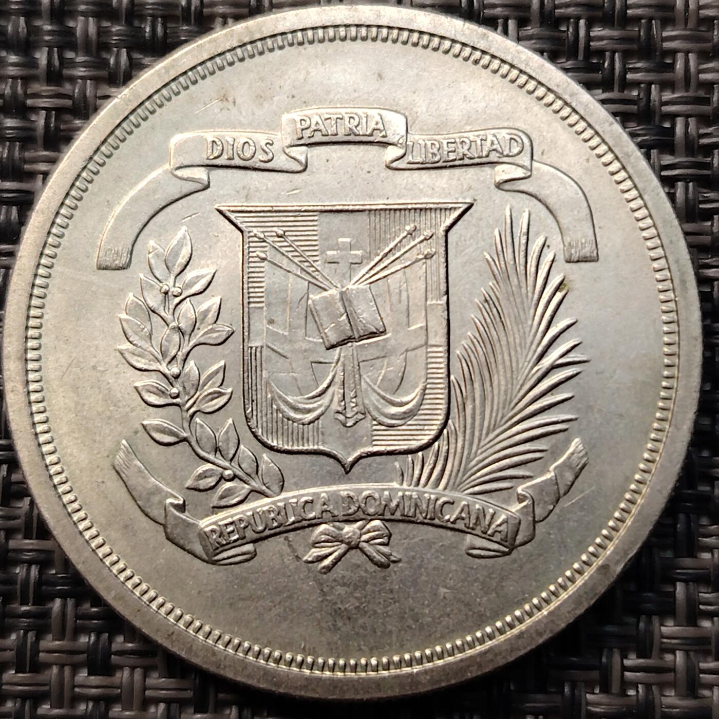 布加迪🐬～世界钱币(上海)🌾第 267 期 /  各国套币和散币