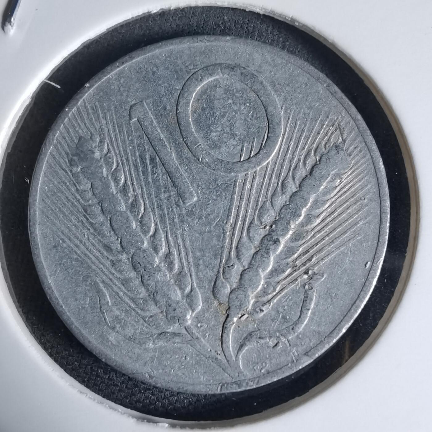 沼泽如烟--第941场 意大利1952年10里拉