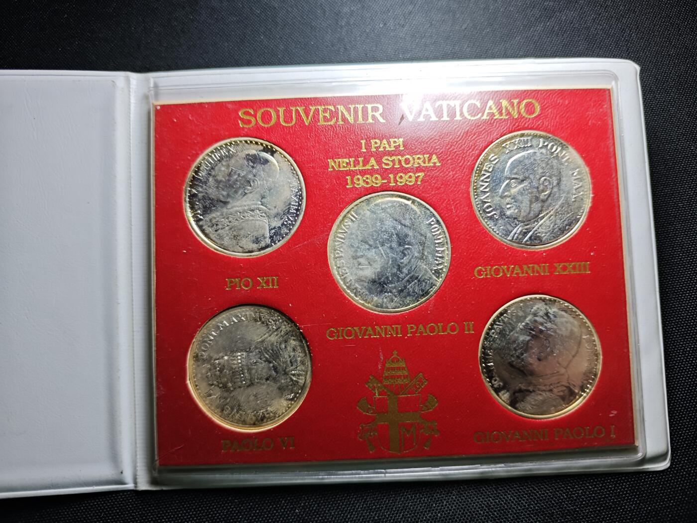 KK钱币收藏小铺 《套币 好品/批量散币专场》  2月预留时间 周末发货  梵蒂冈镀银章5枚套