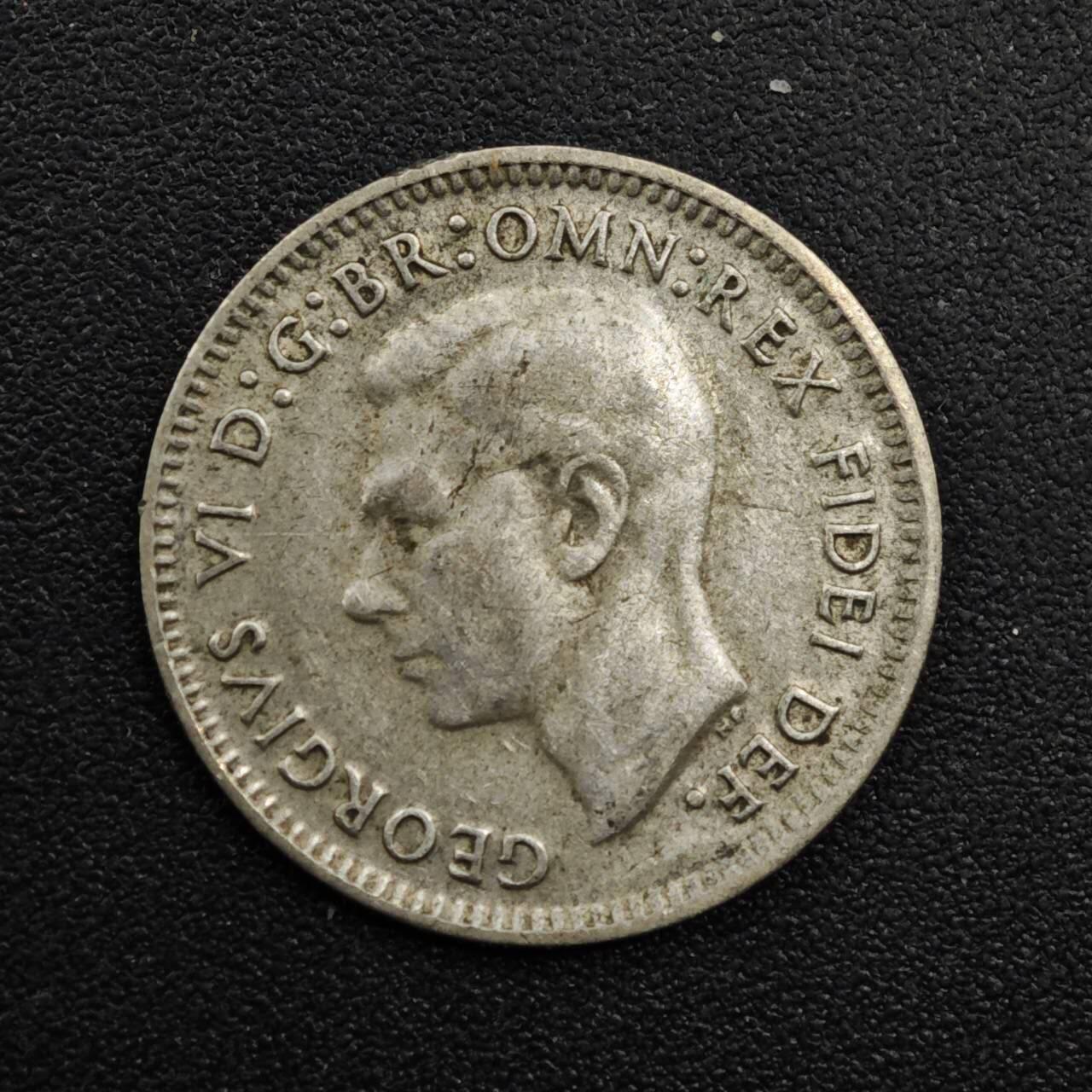 【淘币小摊】实时拍第八百三十三拍   散币场   满百包邮可预留二周 每周一统一发货   澳大利亚1951年乔治六世3便士银币