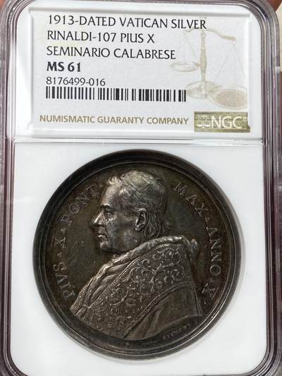 万国钱币拍卖第058期（万国新年大拍） - NGC MS61 1913年梵蒂冈教皇庇护十世纪念罗马卡拉布雷斯神学院成立大银章 高浮雕神学院景观极美火烧云彩浆