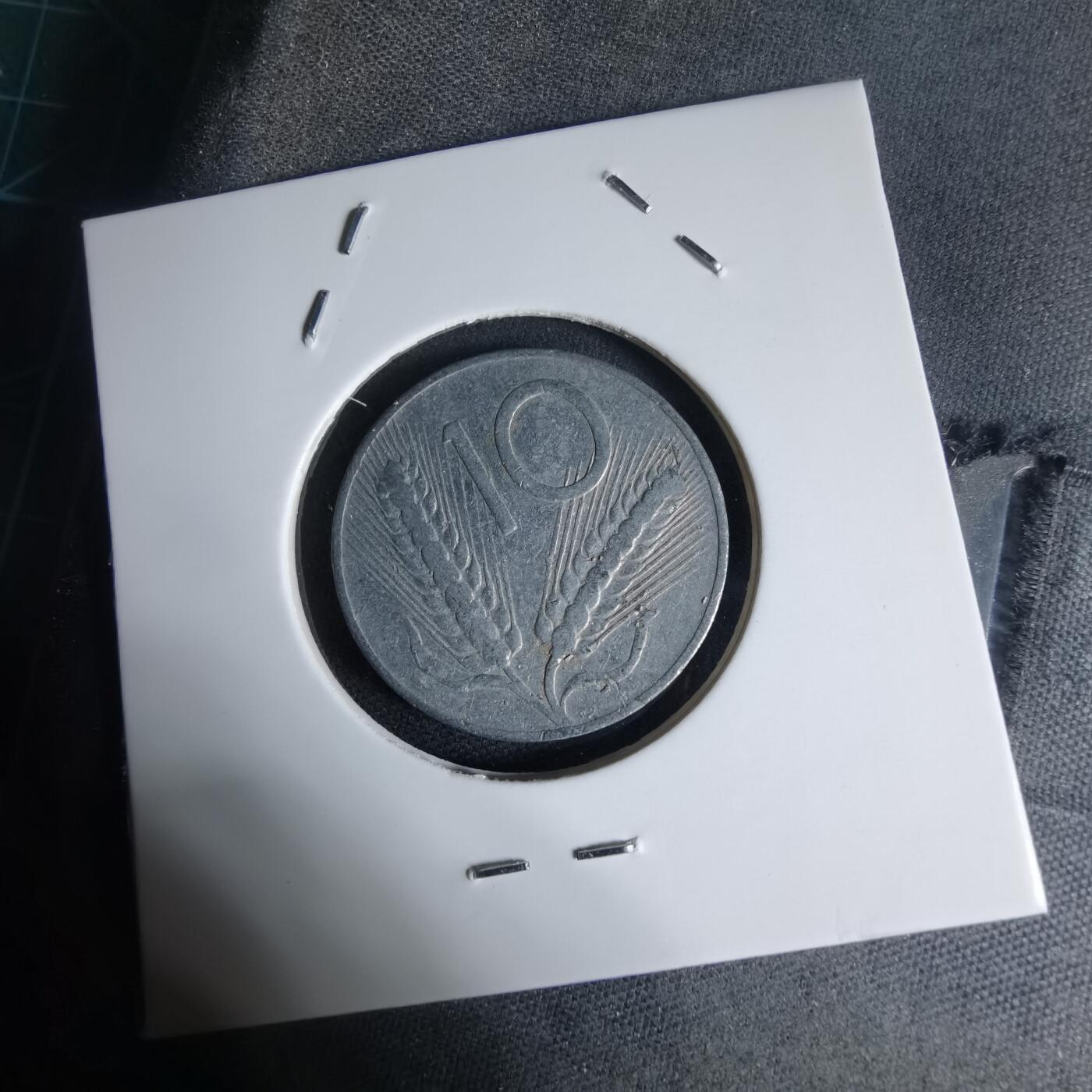 沼泽如烟--第941场 意大利1952年10里拉