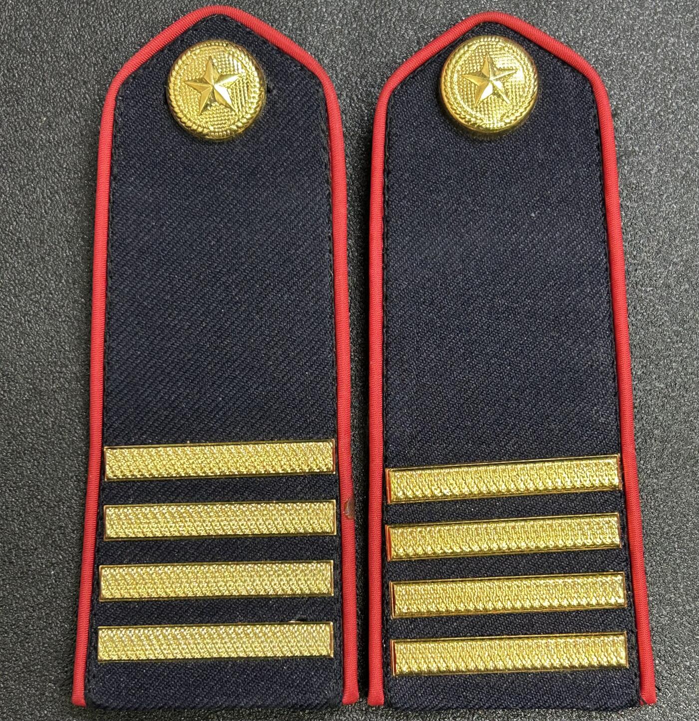 西秦中古拍卖第七十期 越南保卫肩章 最高等级