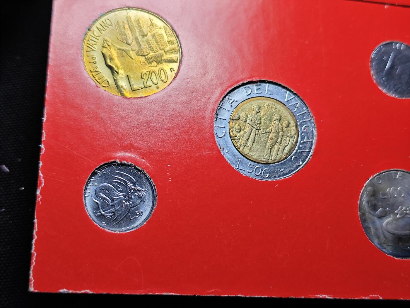 KK钱币收藏小铺 《套币 好品/批量散币专场》  2月预留时间 周末发货  梵蒂冈 含500里拉双色币