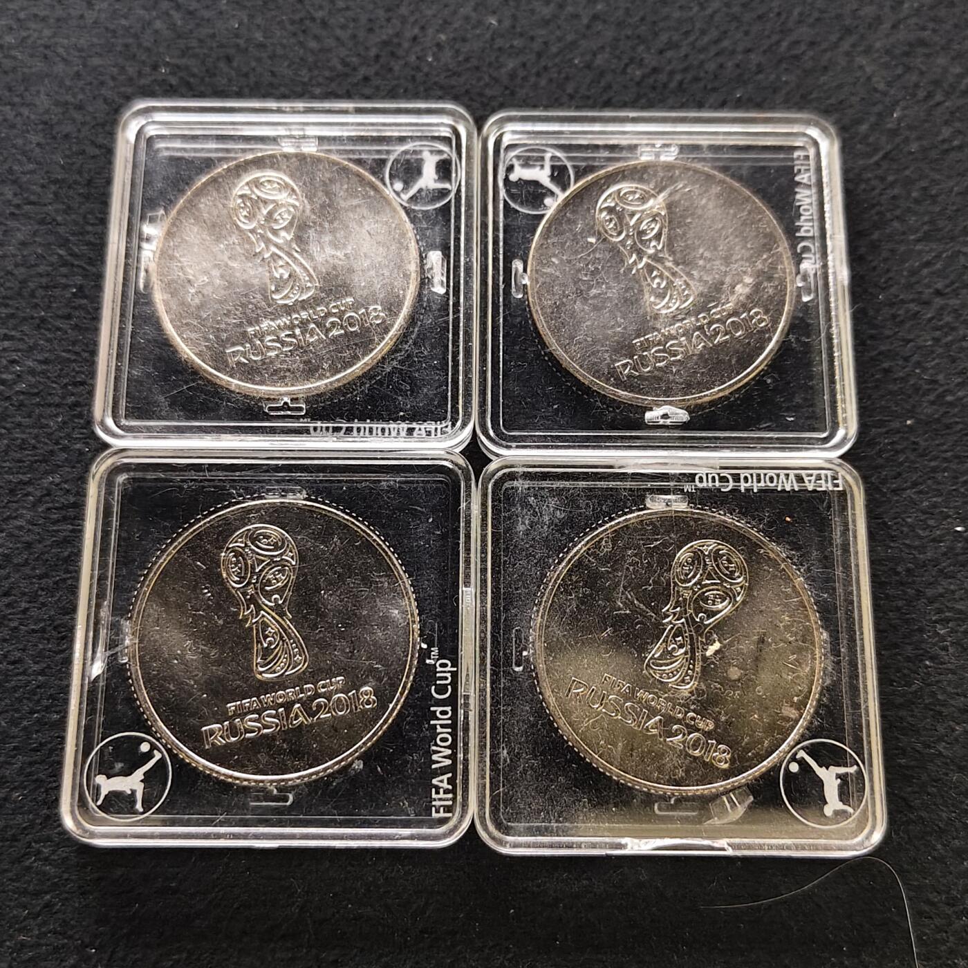 【全场包邮】纯粹捡漏拍488场（免费代拍第25场） 俄罗斯2018年25卢布世界杯标志纪念币4枚盒装