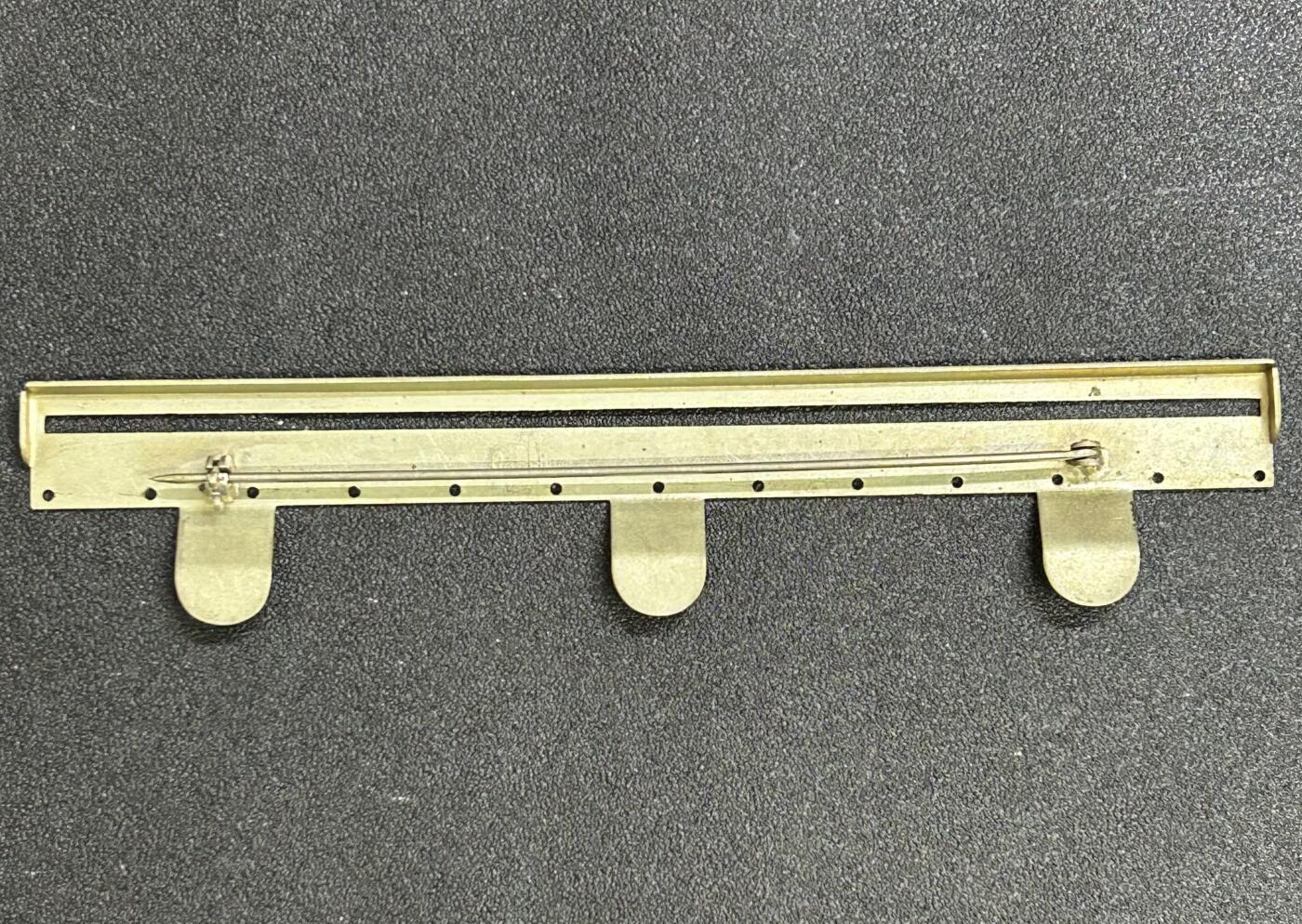 西秦中古拍卖第七十期 英国二战5联奖章架