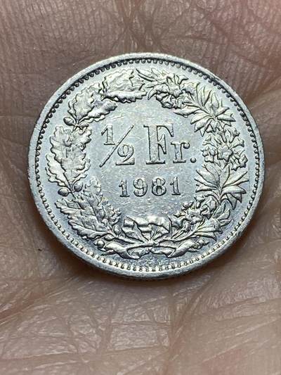 2025年第一百三十八场(总第一百六十四场）外国好品散币场(免佣金) - 瑞士🇨🇭1981年1/2法郎(第三版关门年，无标版)