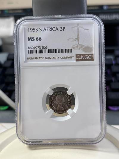 第185期拍卖 - 南非1953年女王3便士银币，NGC66分亚军分，收藏级别