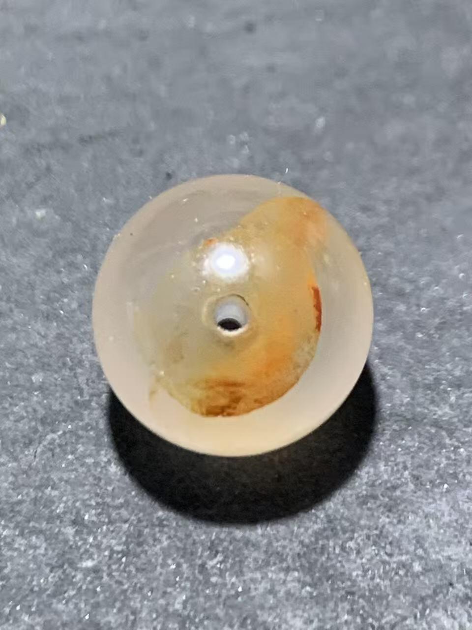 精美川料南红玛瑙荔枝冻飘红圆珠一颗！，