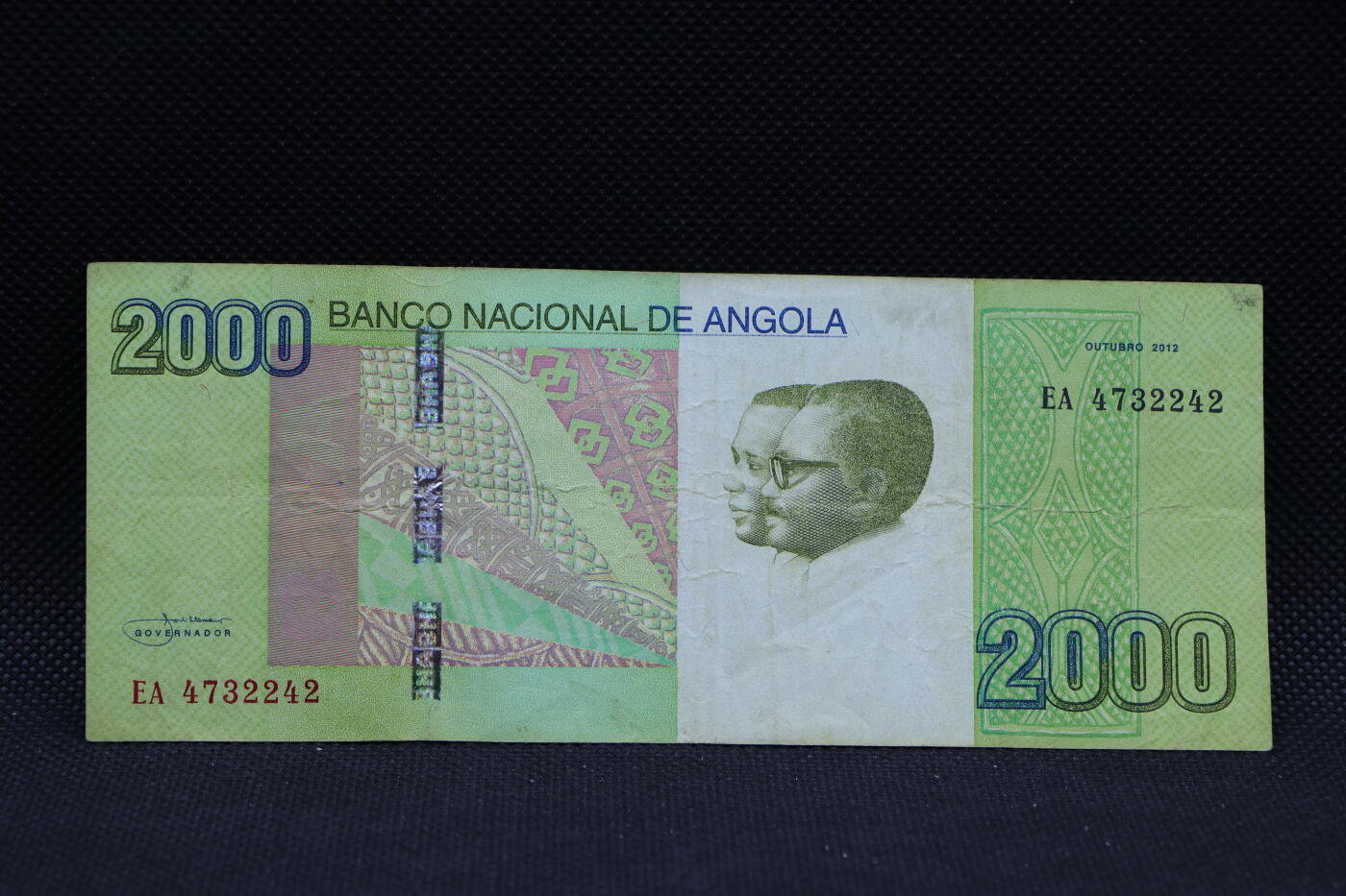 【淘币小摊】限时拍第八百三十四拍  纸币场  满百包邮可预留两周  周一统一发货   安哥拉2012年200克瓦查纸币【有折】