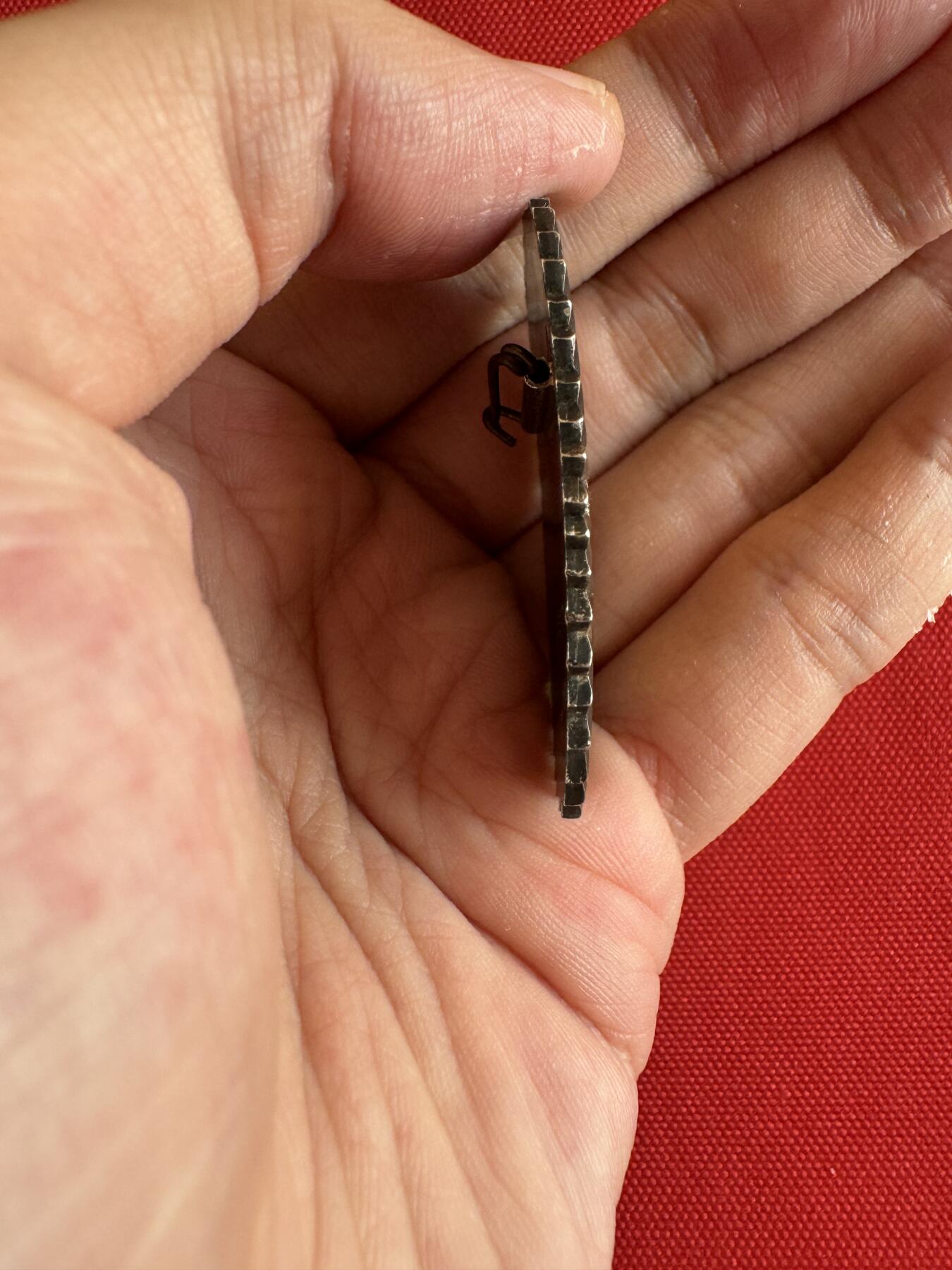 五哥徽章群   20号周六晚上八点4群联拍 银章