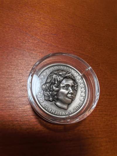 长老汇蛇年精选第八十四场拍卖 - 2018加拿大伊丽莎白二世25加元超高浮雕仿古银币，34克9999银，盒证全，4500枚