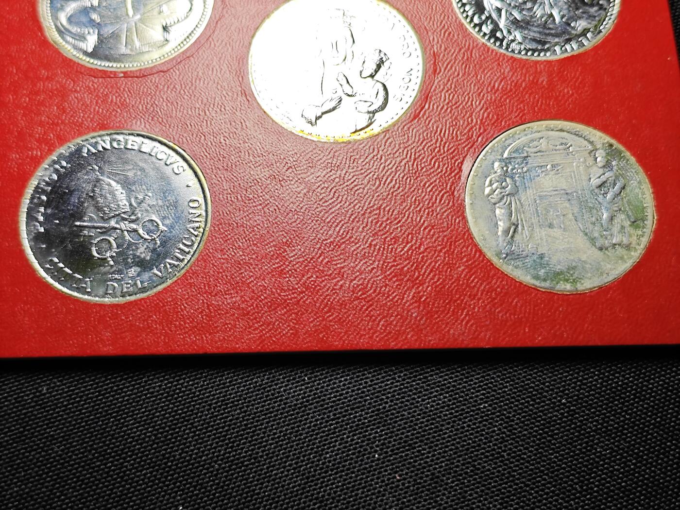 KK钱币收藏小铺 《套币 好品/批量散币专场》  2月预留时间 周末发货  梵蒂冈镀银章5枚套