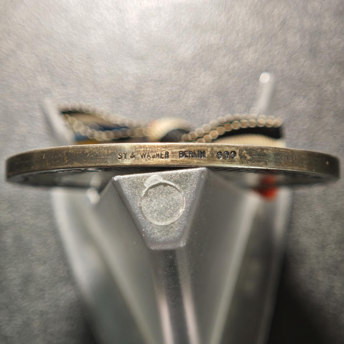 【德藏】世界币章拍卖第158期（拍品征集中~欢迎藏友联系） 20世纪 德国印刷行业荣誉奖章纪念银章，由铸章师Morin设计，以印刷工种作业场景为核心图案，表彰印刷行业从业者贡献的专业荣誉奖章 直径约：46.5mm；重约：46.3g