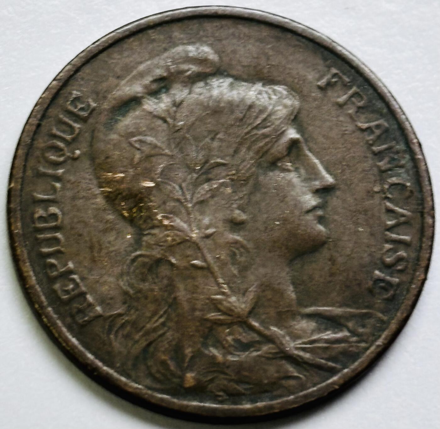 文馨钱币收藏第 286 场，圣诞节专场【 长期接收代拍品低至 0 佣金】 极美品 1915 年法兰西第三共和国 第三版本玛丽安娜女神 5 分铜币
