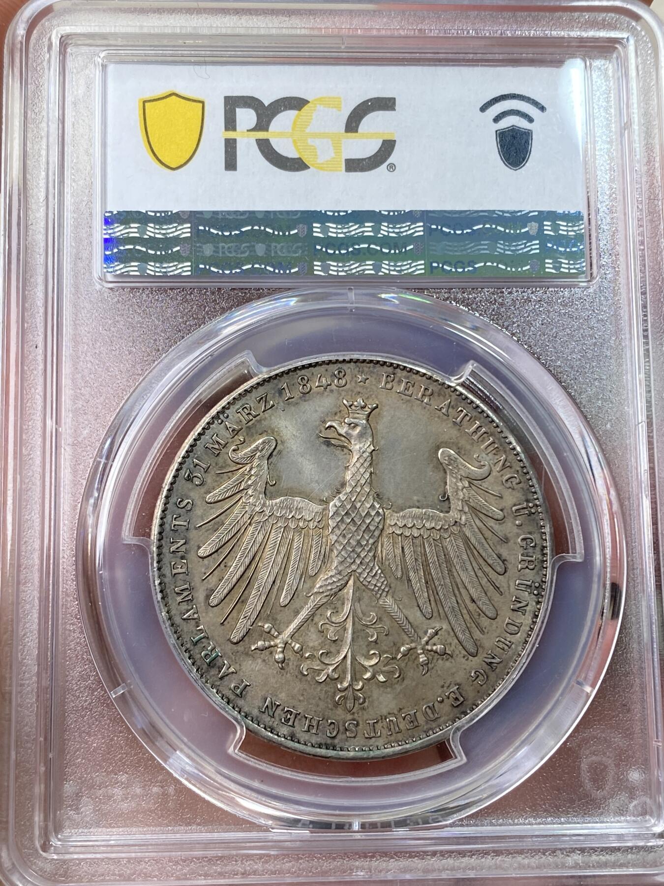 万国钱币拍卖第058期（万国新年大拍） PCGS MS65 1848德国法兰克福自由市宪法纪念2古尔登银币 BU酱彩丝绸转光 顶级收藏品质