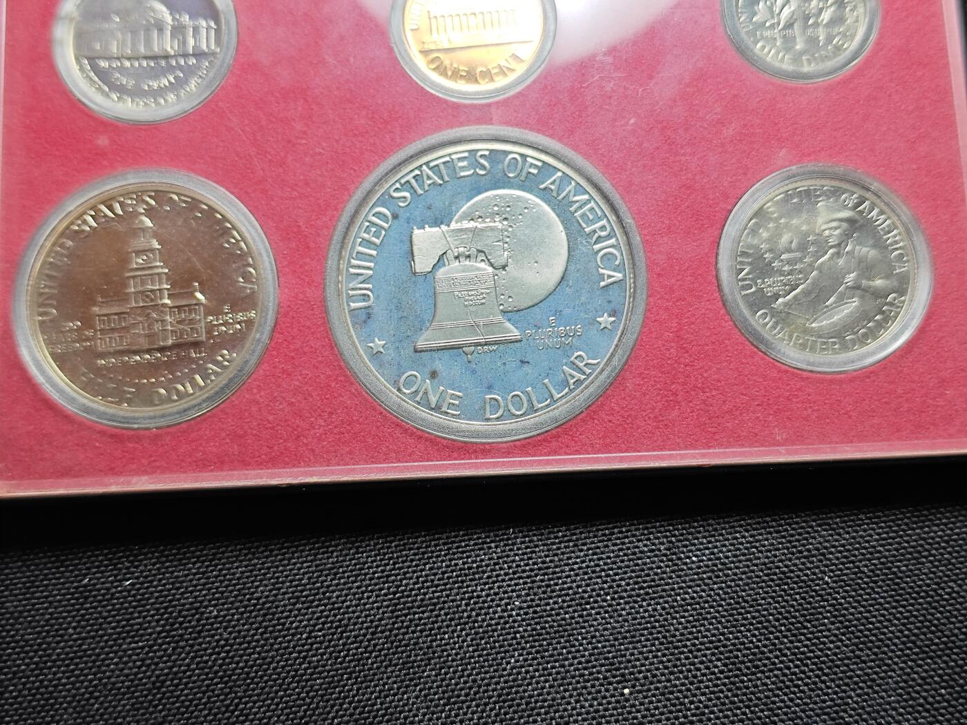 KK钱币收藏小铺 《套币 好品/批量散币专场》  2月预留时间 周末发货  1975美国建国200周年精制套币 大小面值清年一套 含艾克大一元精制